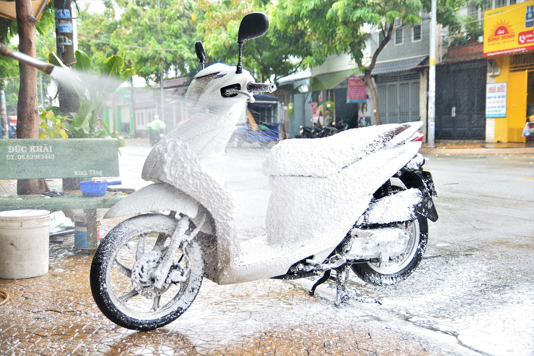 Rửa xe máy siêu sạch ảnh 18 Rua xe may sieu sach anh 18