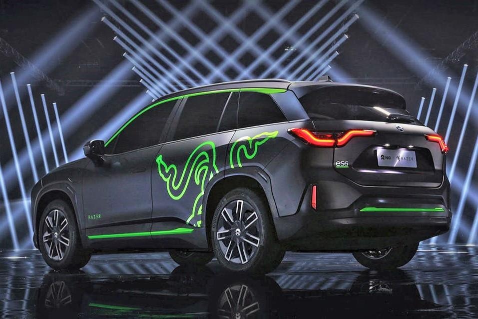 Noi tieng trong lang game, Razer bat ngo ra mat SUV chay dien hinh anh