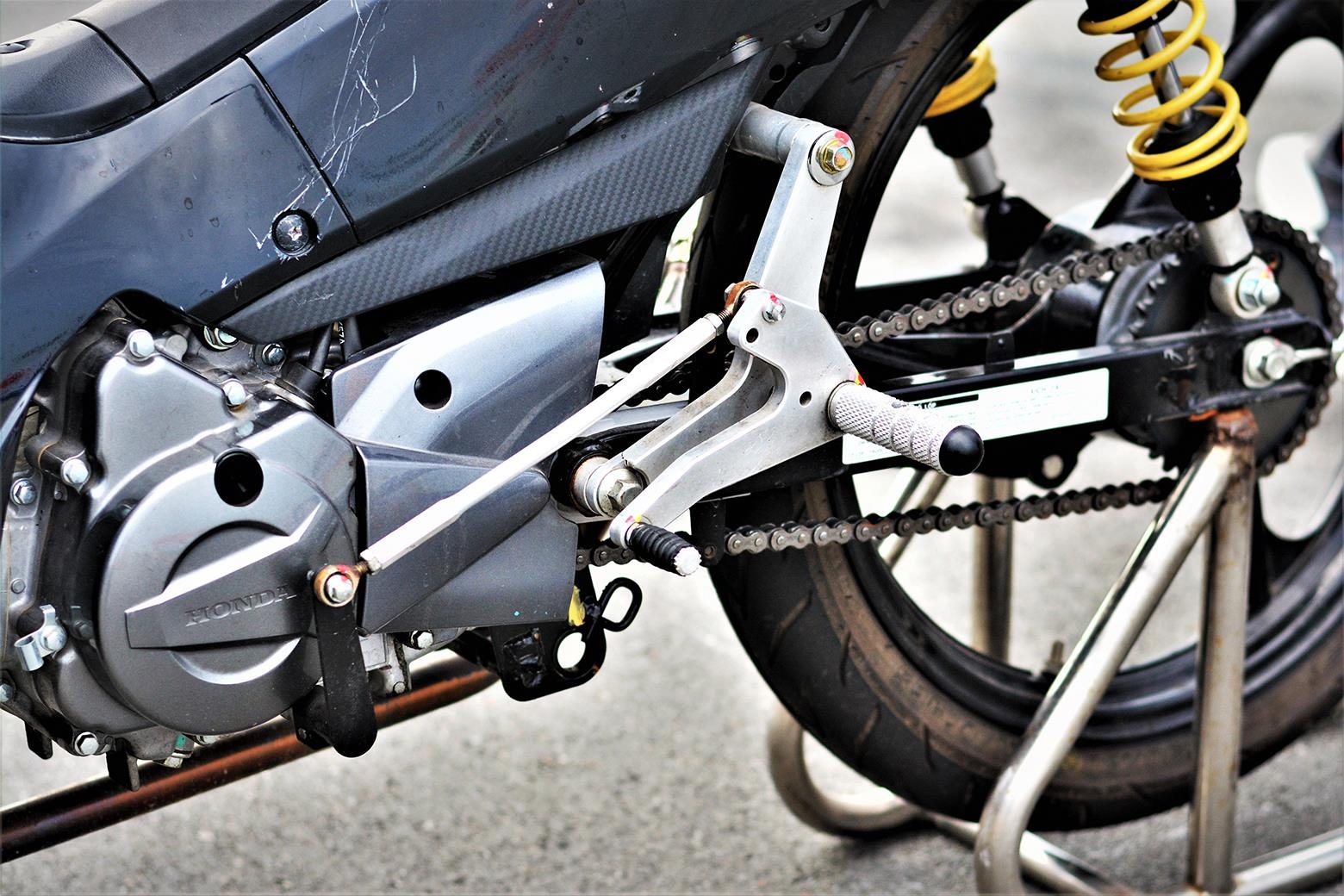 Honda Blade phien ban xe dua anh 4