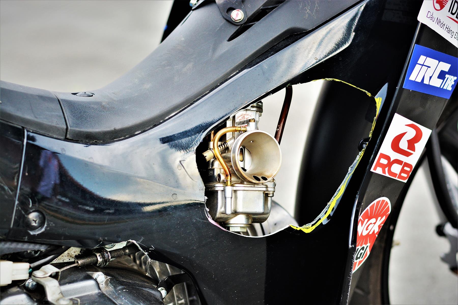 Honda Blade phien ban xe dua anh 5