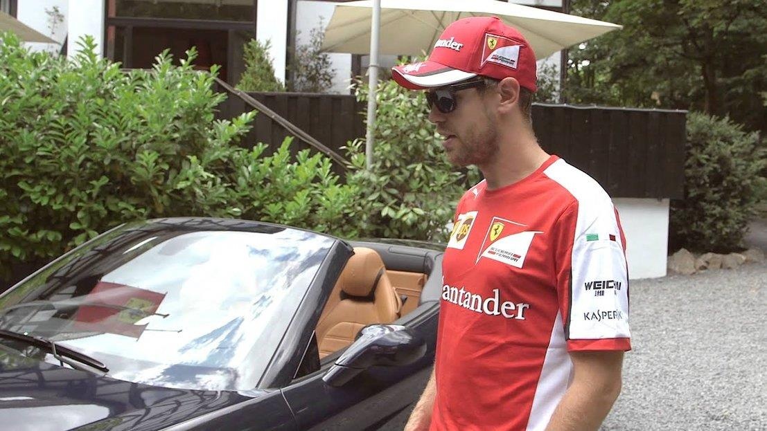 Dan xe cua tay dua F1 anh 9