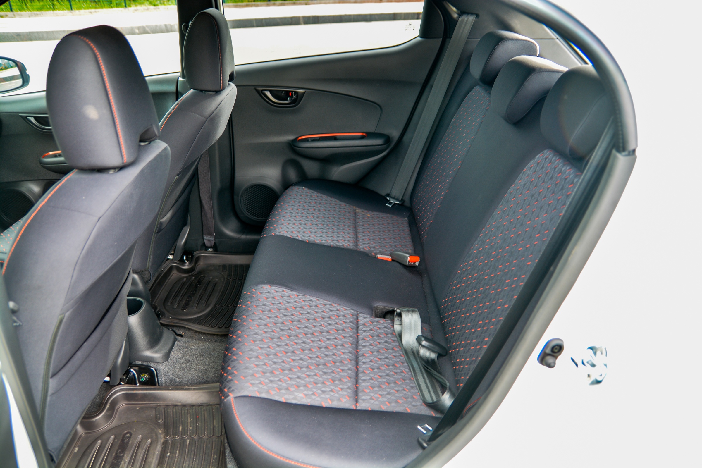 Đánh giá khả năng vận hành của Honda Brio ảnh 23 Danh gia kha nang van hanh cua Honda Brio anh 23