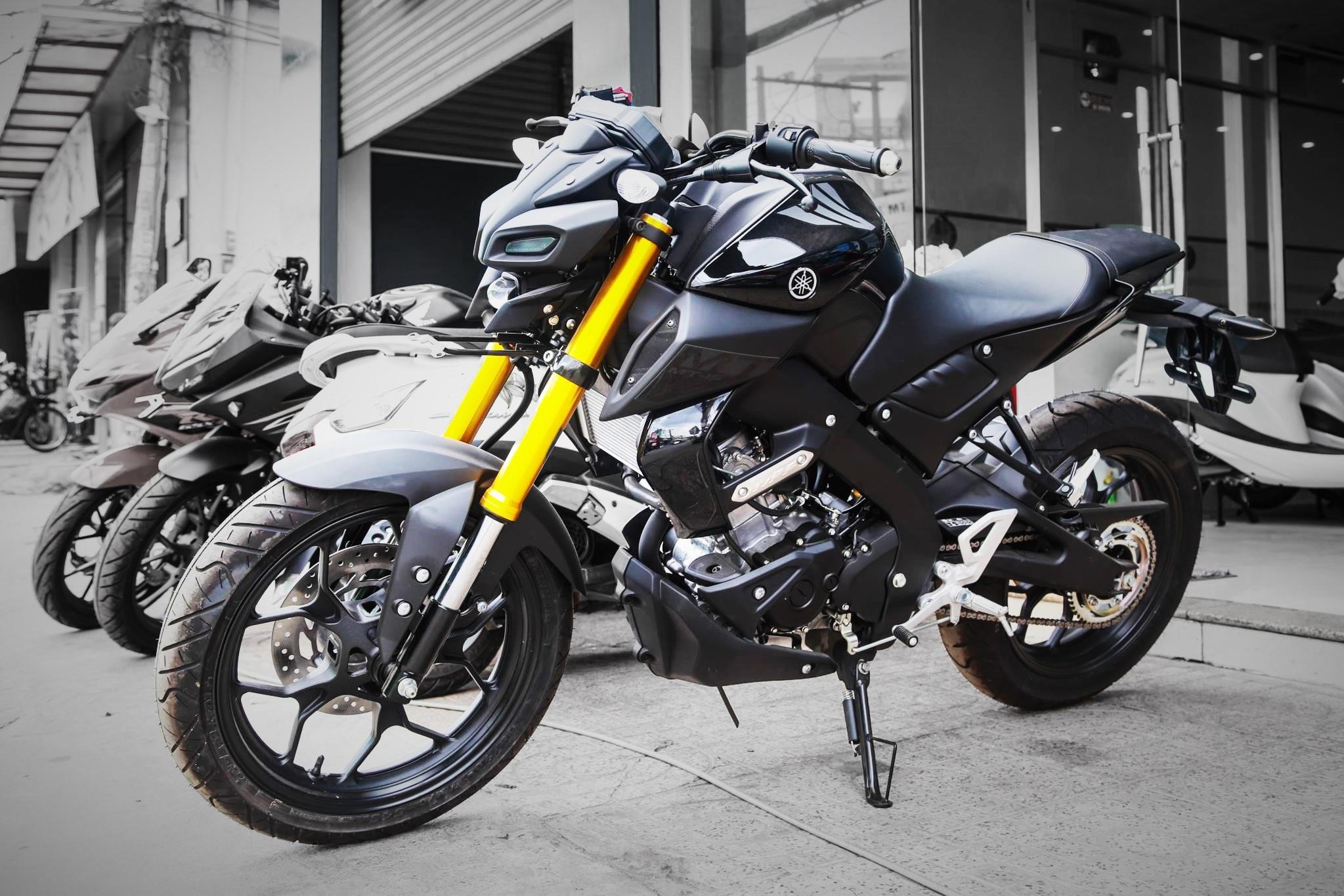 Yamaha MT-15 sap ban chinh hang - 2 phien ban, gia 78 trieu dong hinh anh