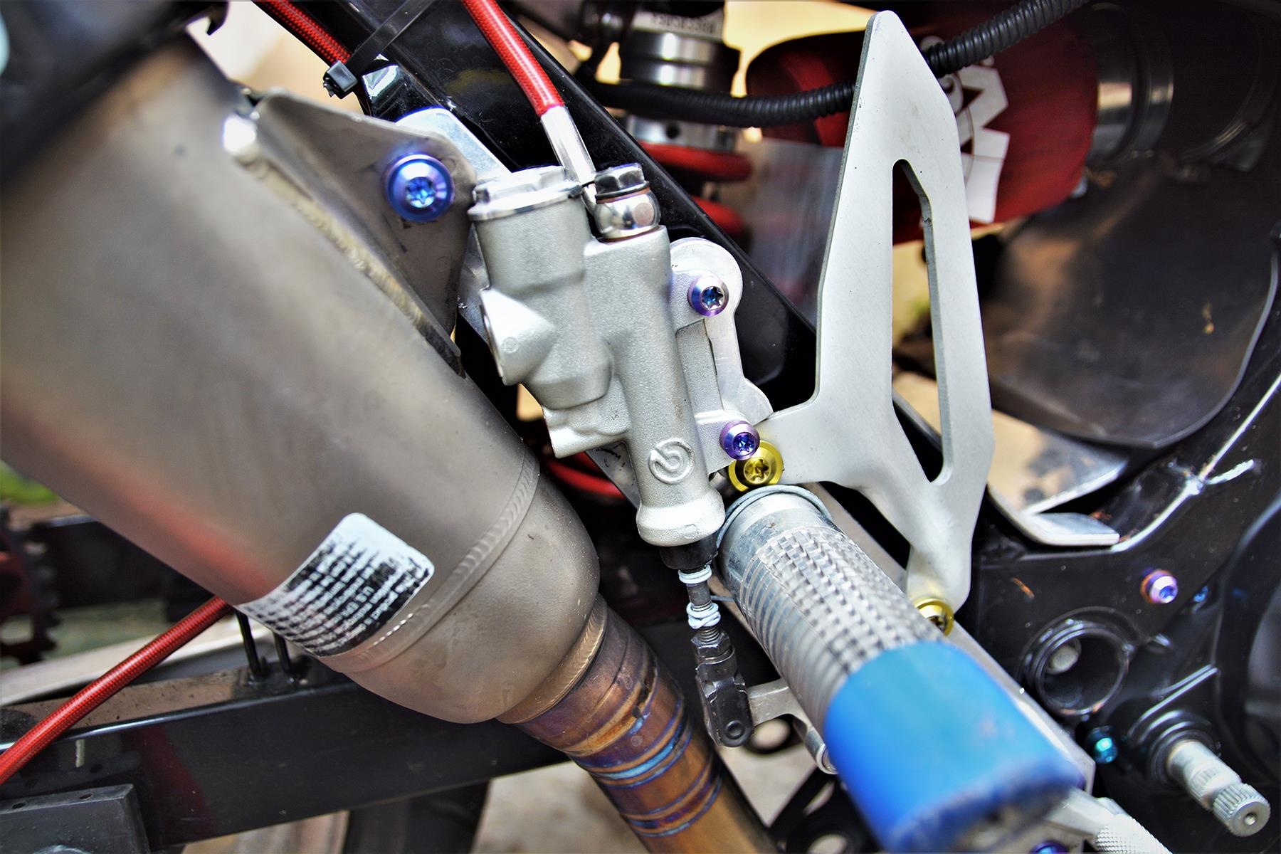 Suzuki Raider phien ban xe dua anh 11