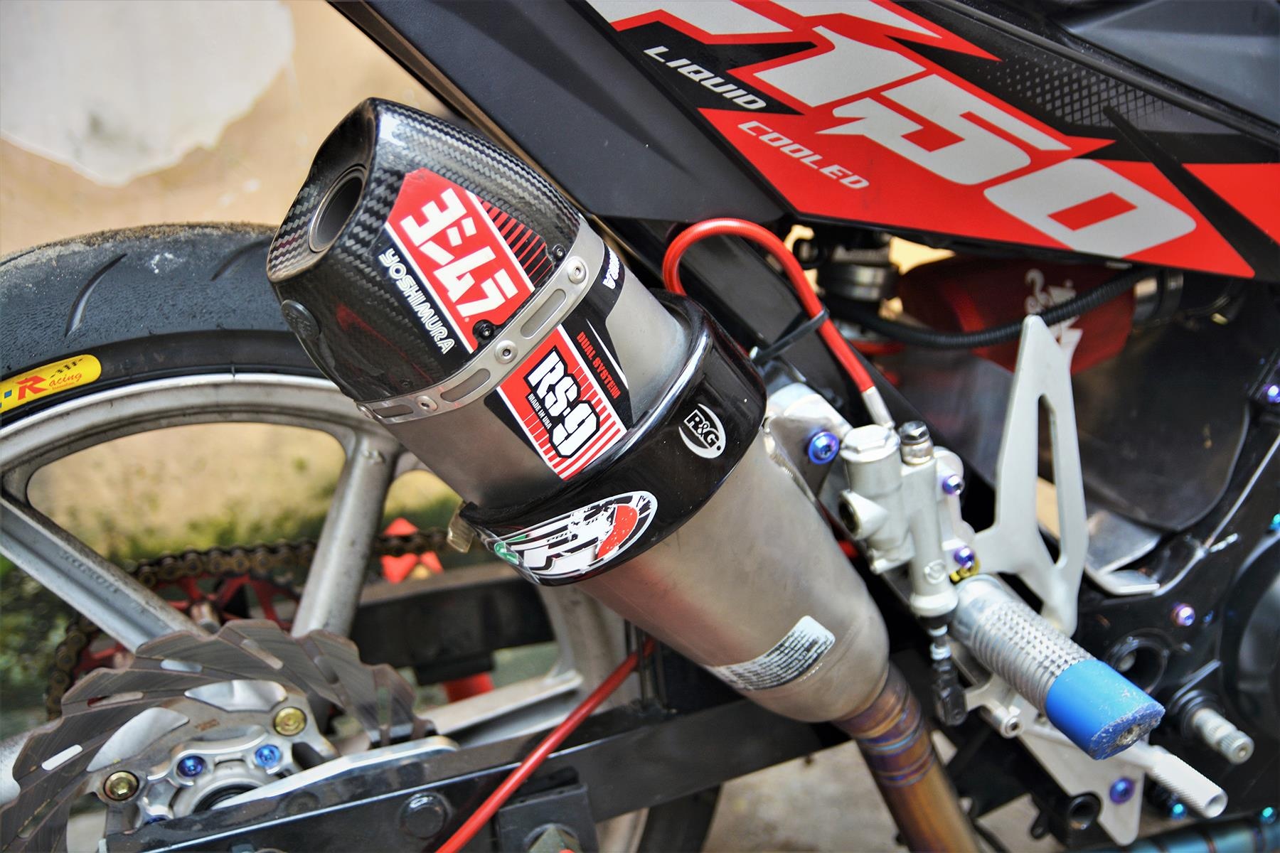 Suzuki Raider phien ban xe dua anh 14