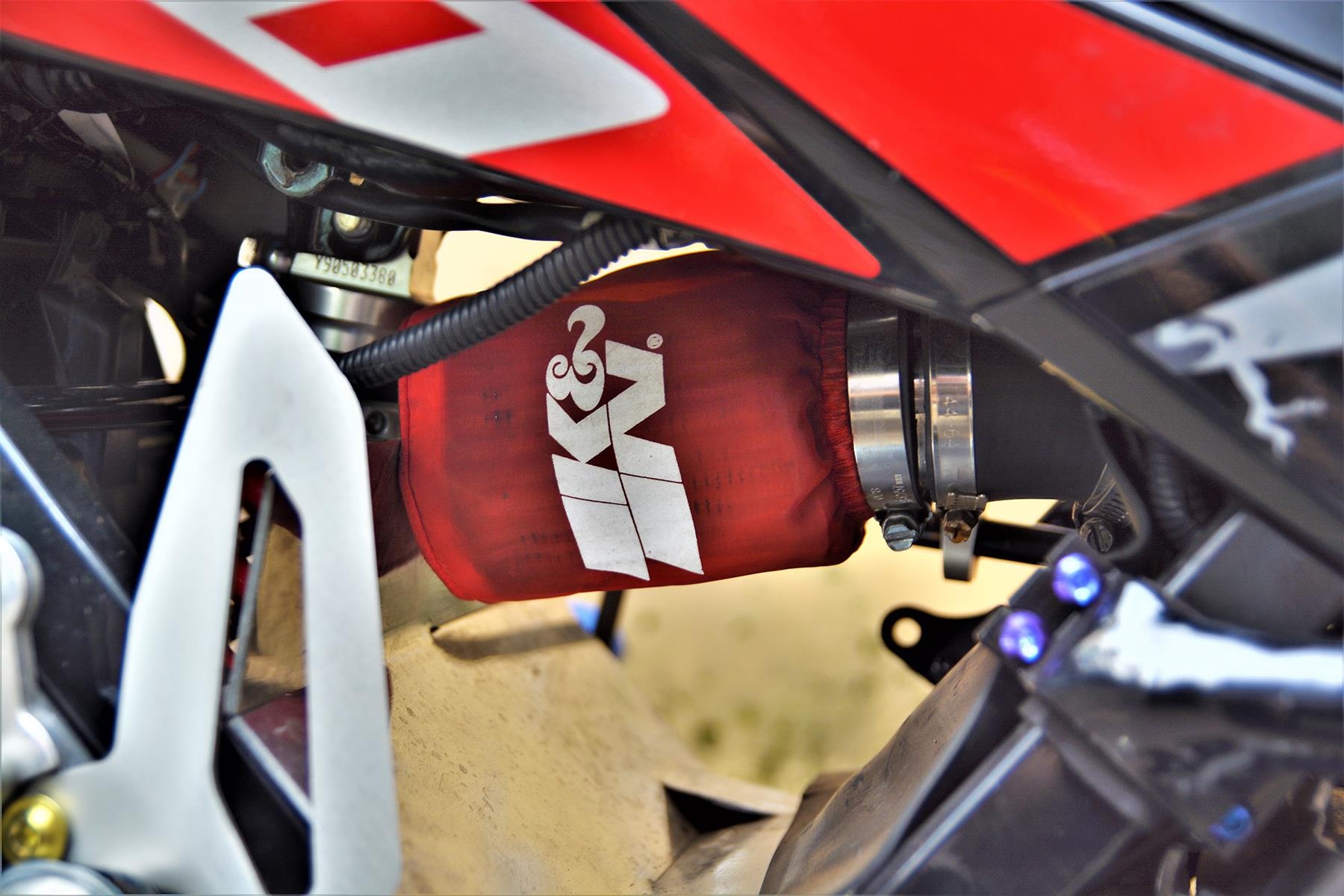 Suzuki Raider phien ban xe dua anh 15