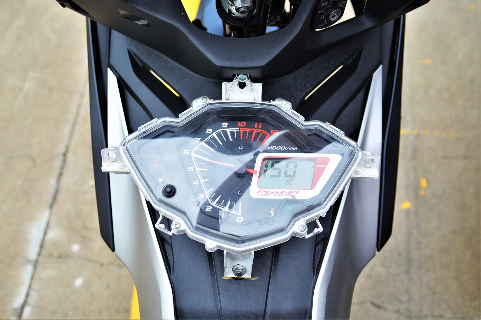 Winner X phien ban dua chinh hang anh 3