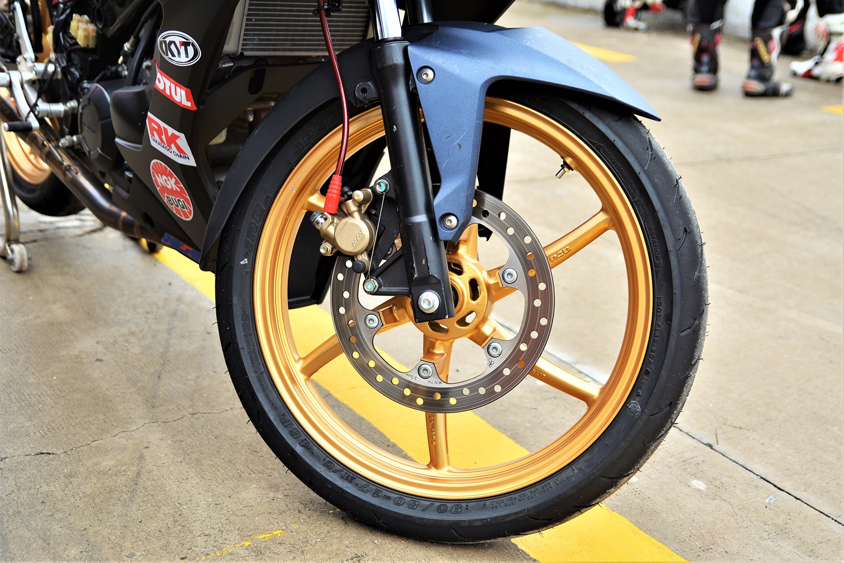 Winner X phien ban dua chinh hang anh 6