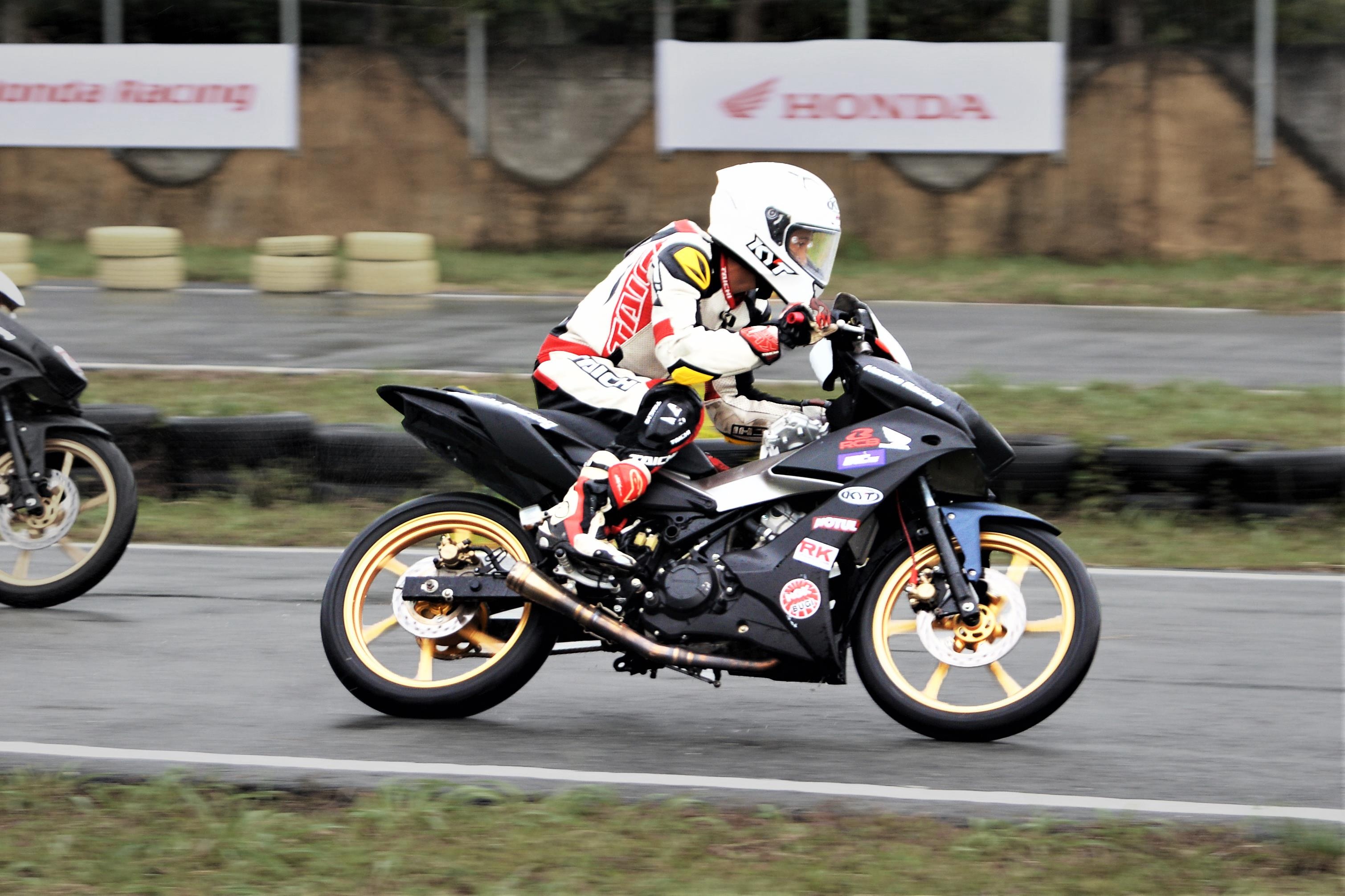 Honda Winner X phien ban xe dua duoc do chinh hang co gi dac biet? hinh anh