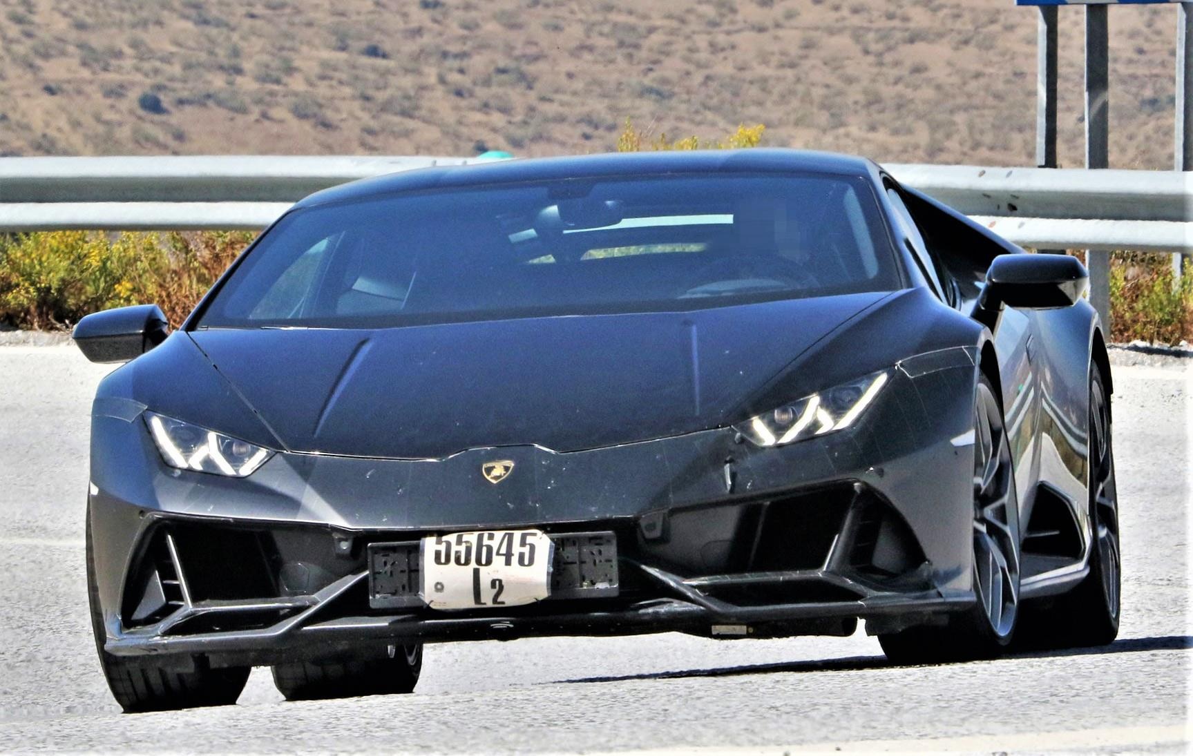 Phat hien xe la cua Lamborghini, du kien la Huracan Evo Performante hinh anh