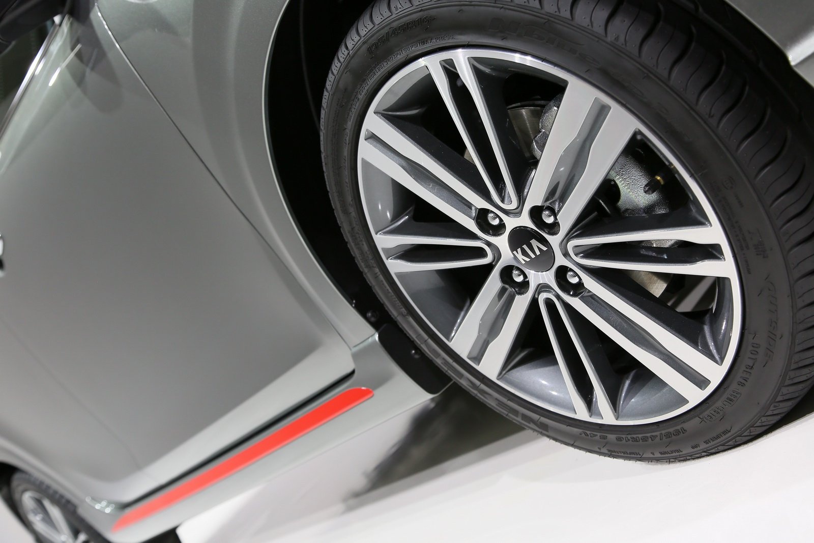 Kia Morning sap co them phien ban xe dien anh 4