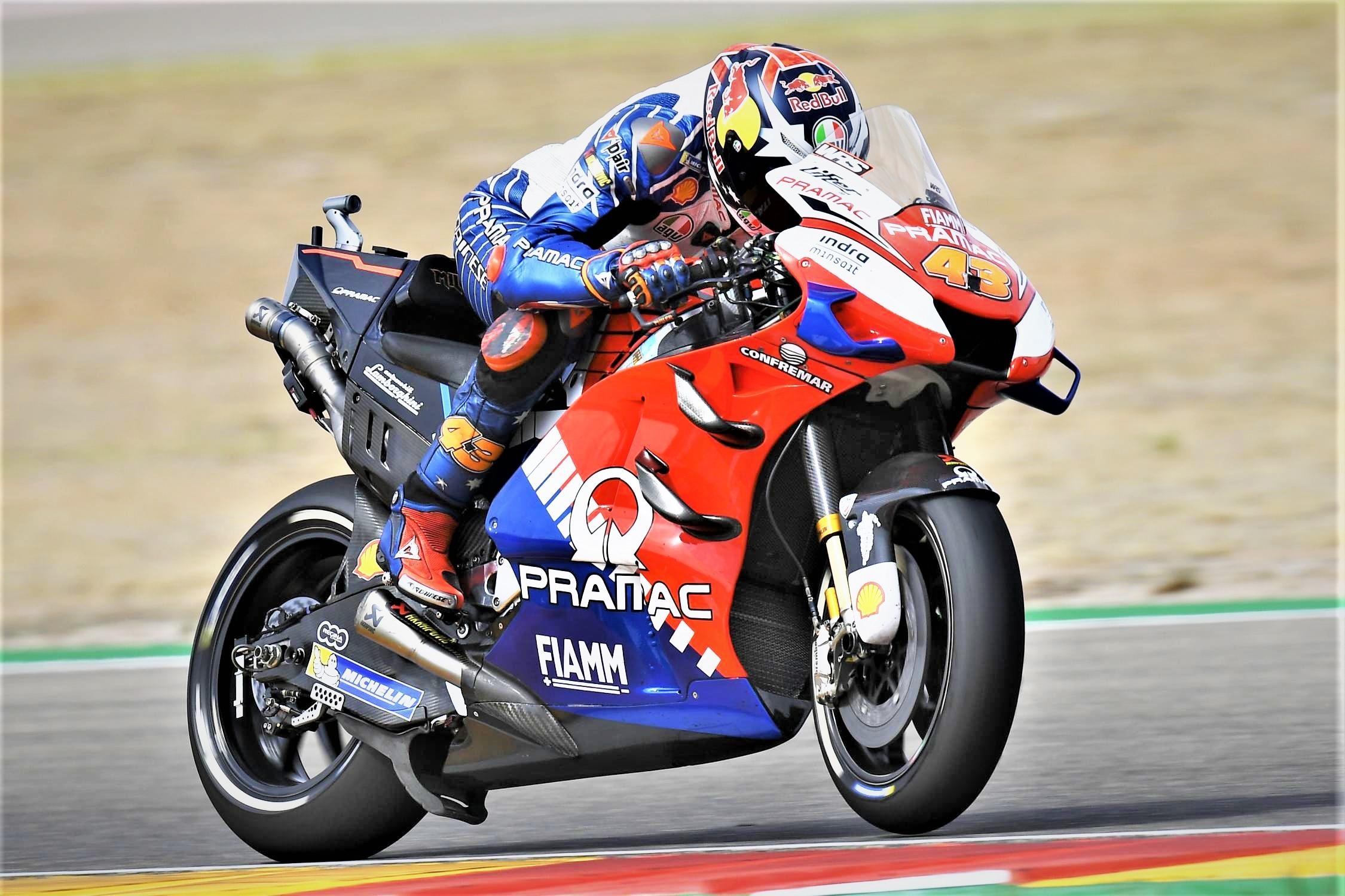 Toan canh MotoGP chang 14 - Marquez thang o chang dua thu 200 hinh anh