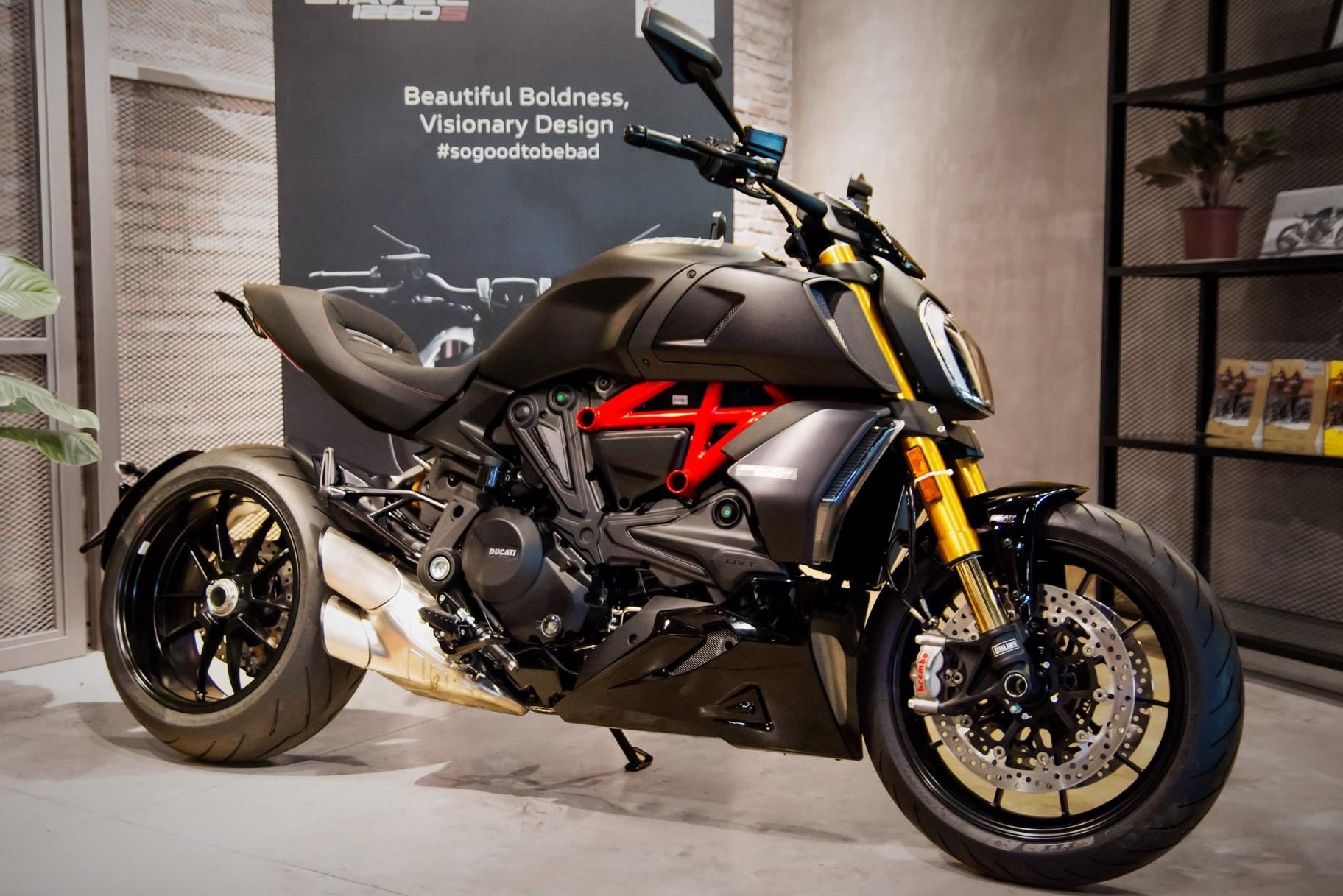 Chi tiet Ducati Diavel 1260 vua ve VN, gia tu 799 trieu dong hinh anh