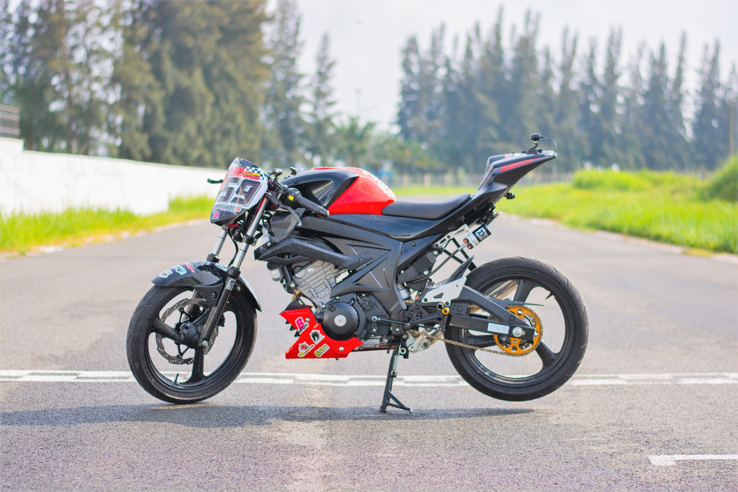 Suzuki GSX-S150 phien ban racing anh 12