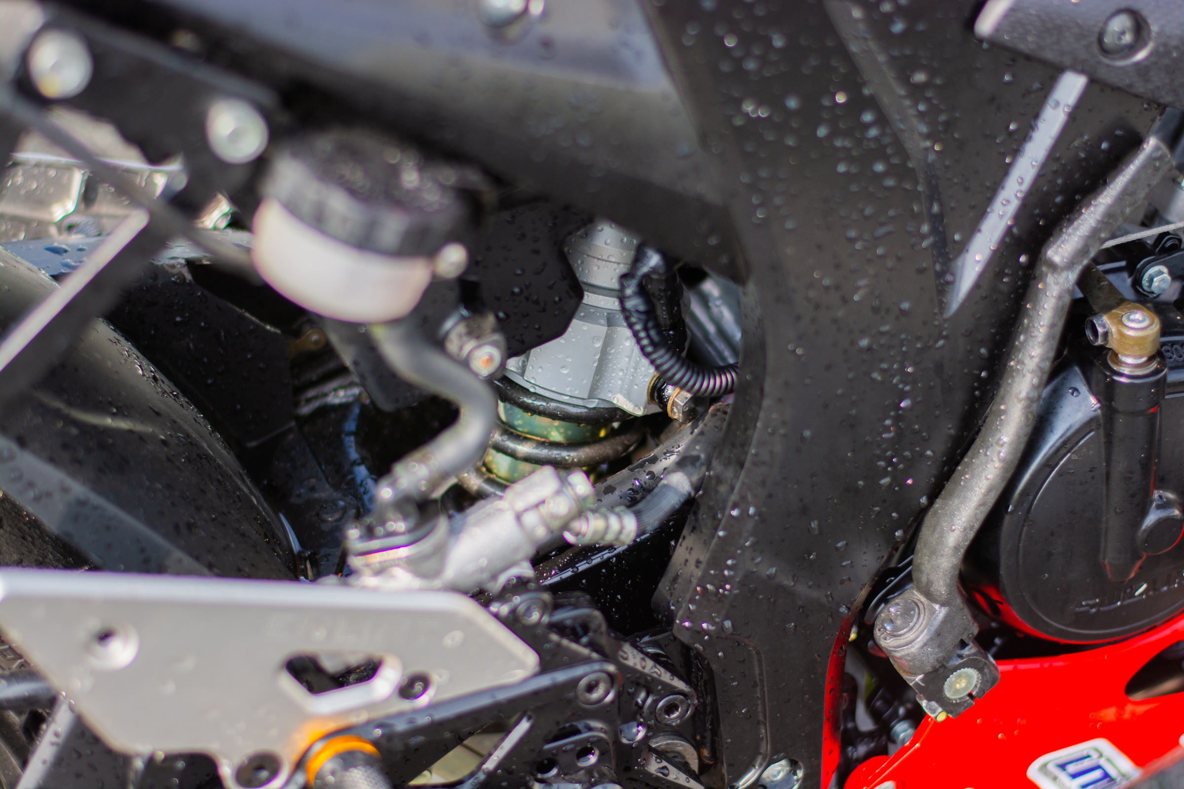 Suzuki GSX-S150 phien ban racing anh 11