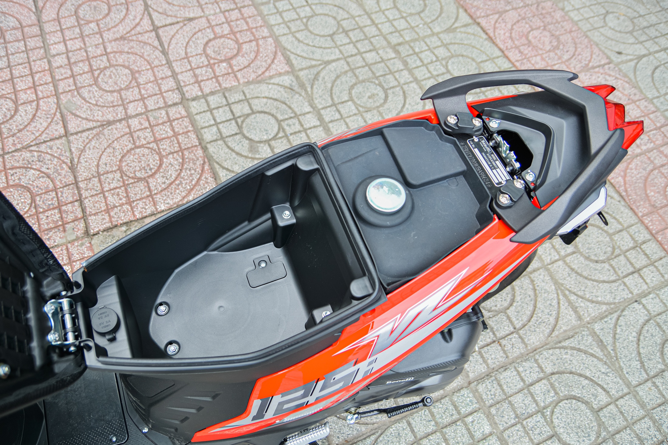 Benelli VZ125i ra mat tai VN anh 10