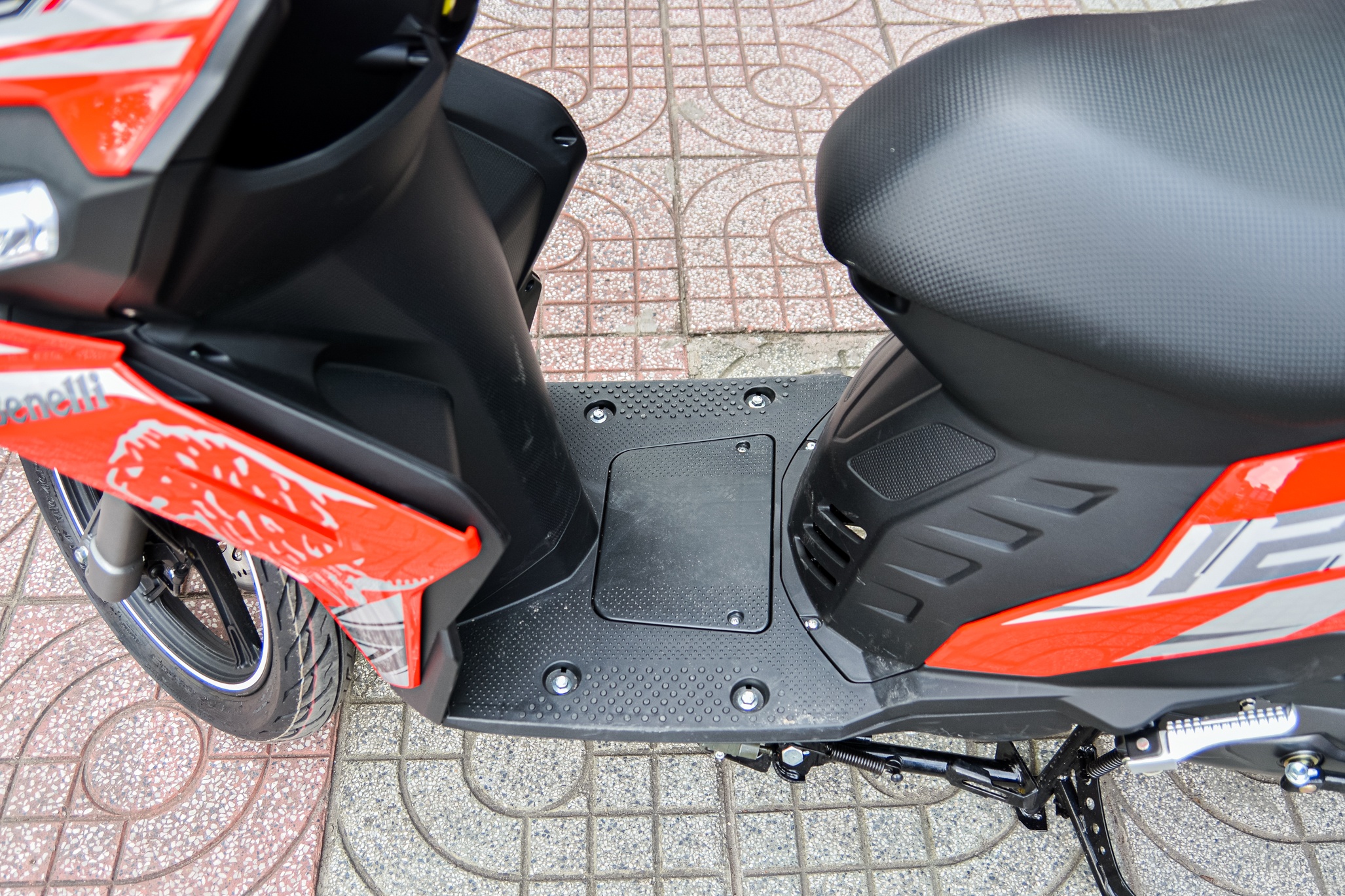 Benelli VZ125i ra mat tai VN anh 8