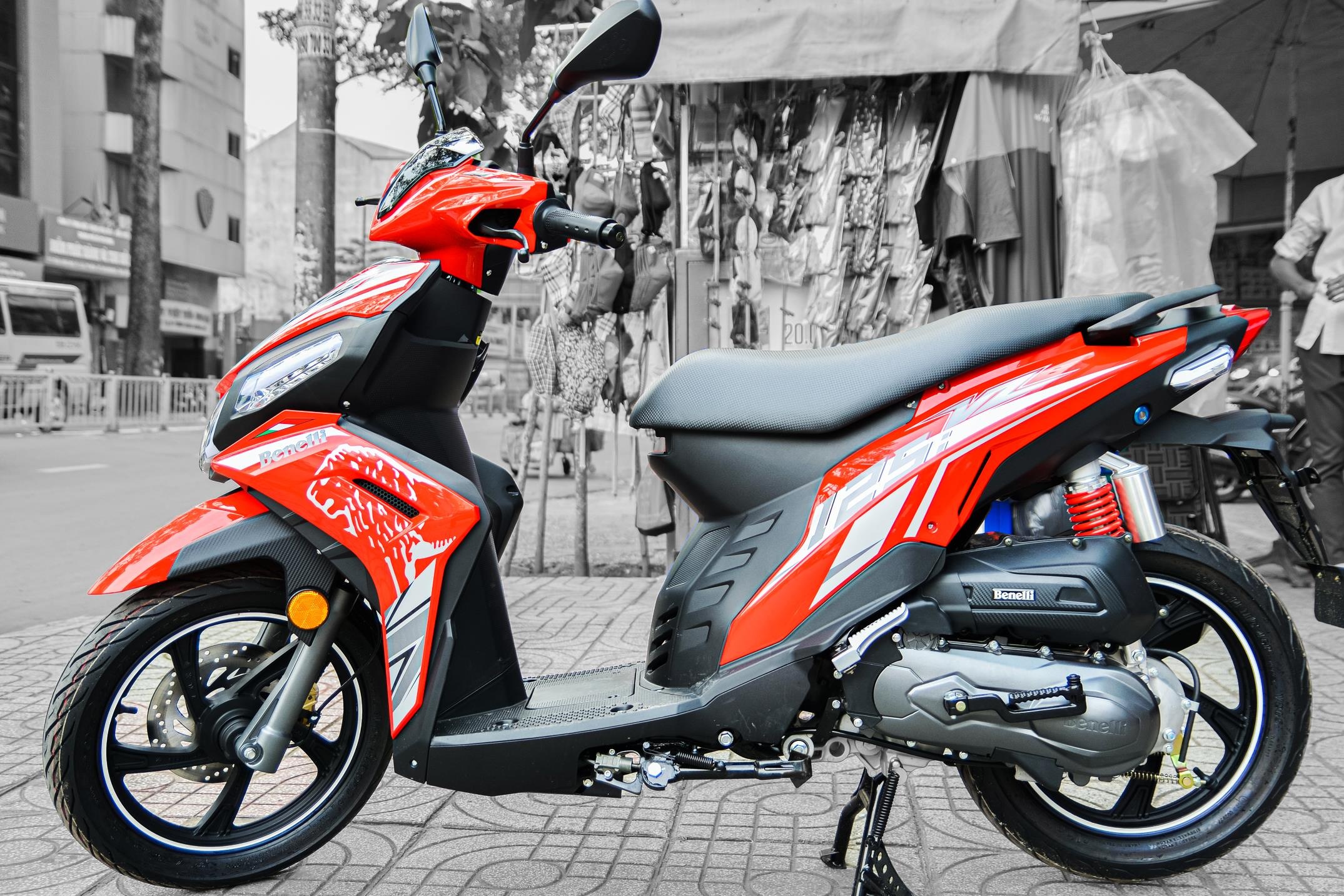 Xe tay ga Benelli VZ125i gia tu 29,8 trieu co gi hap dan? hinh anh