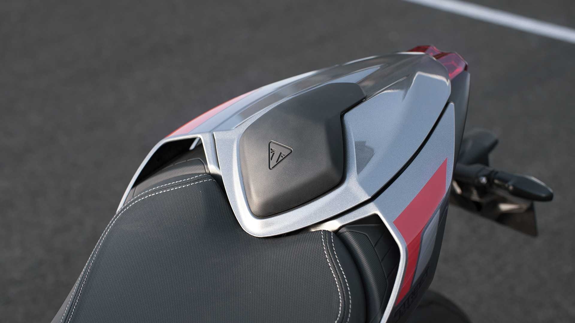 Triumph gioi thieu Street Triple RS 2020 anh 6