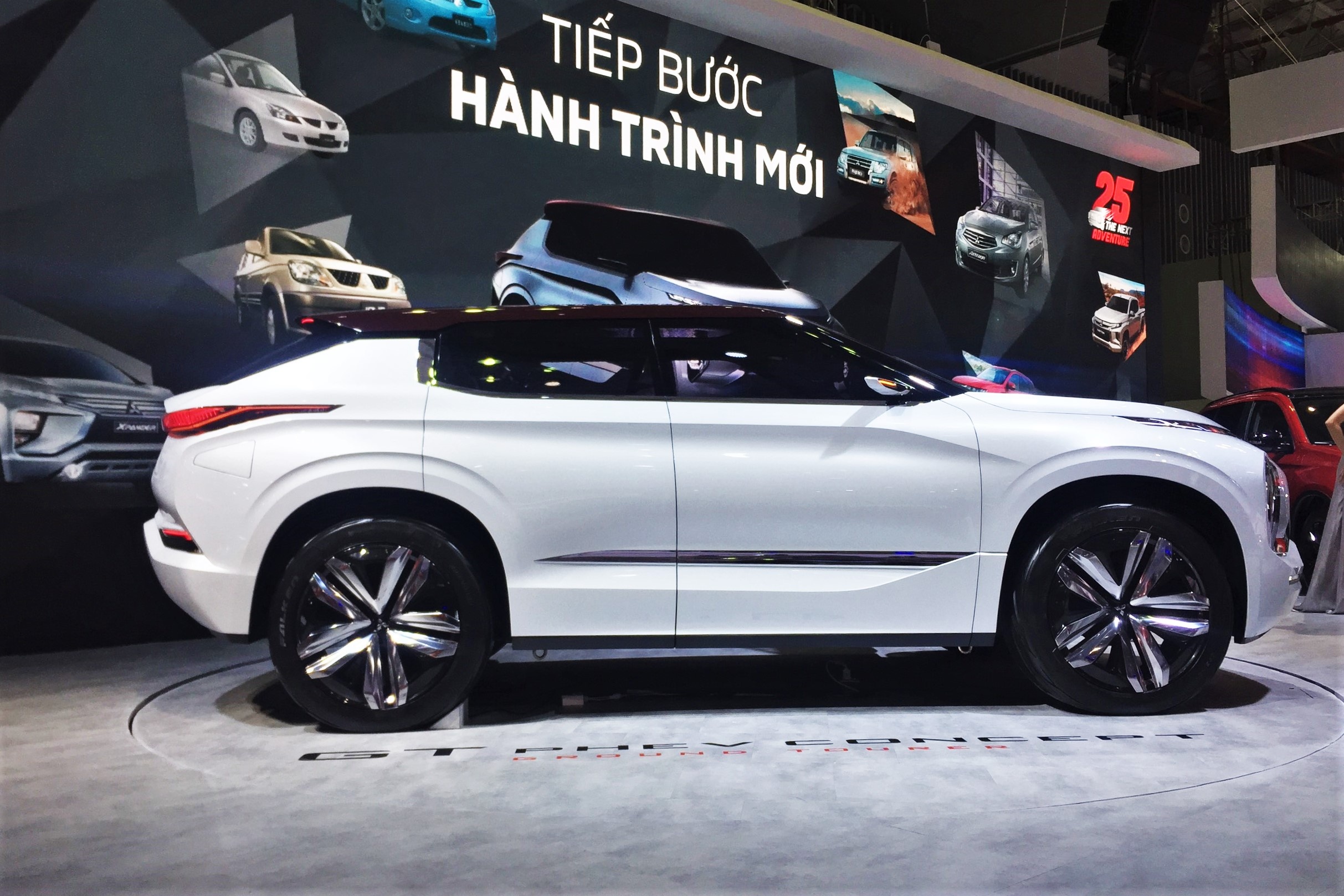 Mitsubishi GT PHEV có gì đặc biệt ảnh 1 Mitsubishi GT PHEV co gi dac biet anh 1