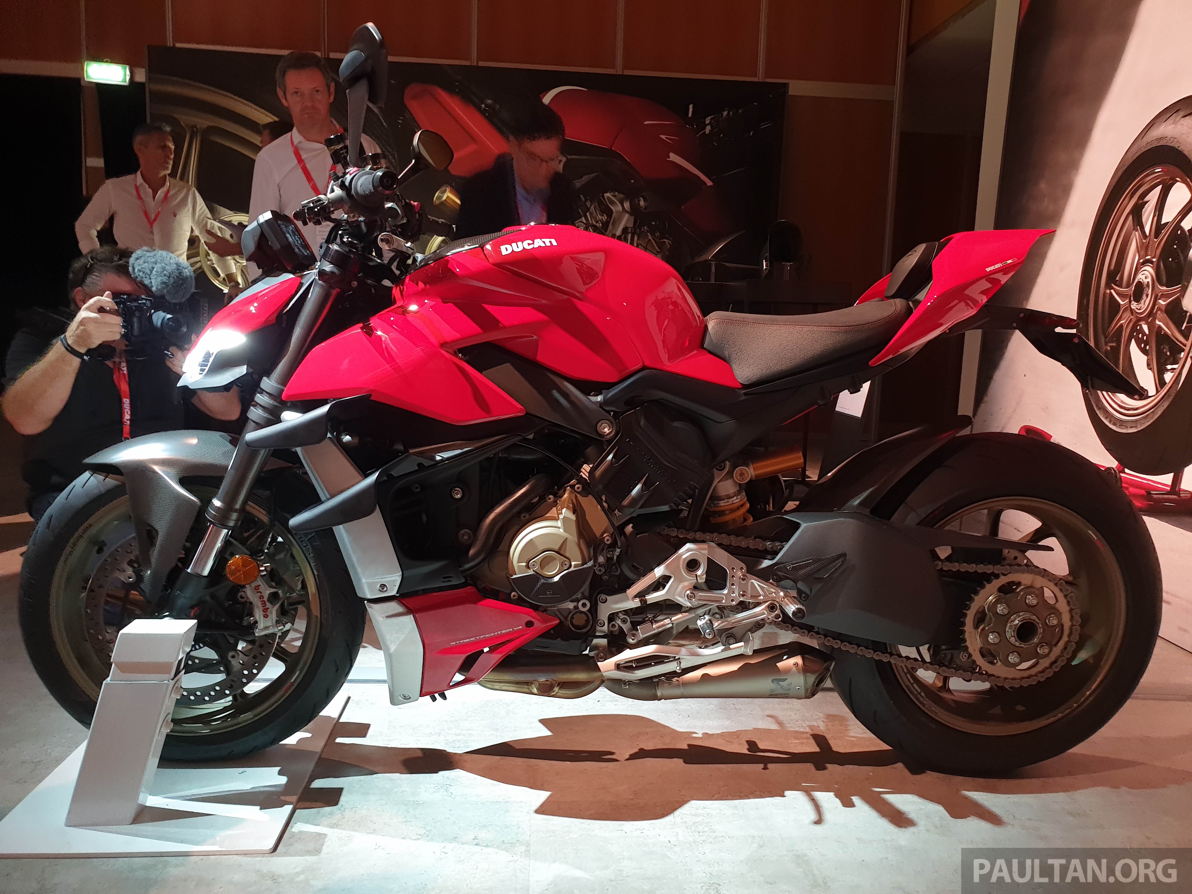 Ducati Street Fighter V4 anh 2