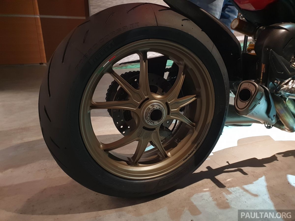 Ducati Street Fighter V4 anh 9