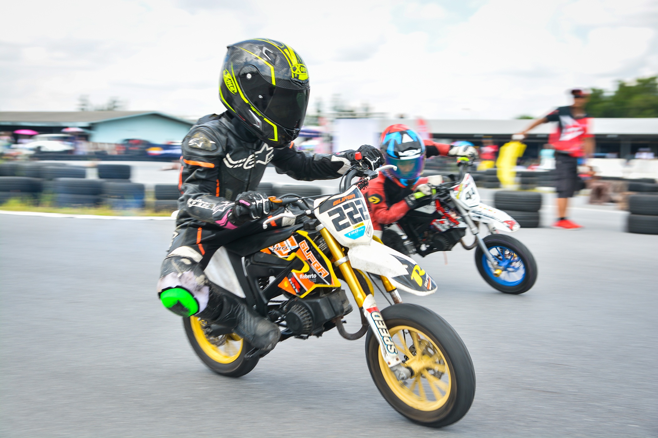 mot ngay tai giai dua xe lon nhat Thai Lan anh 35