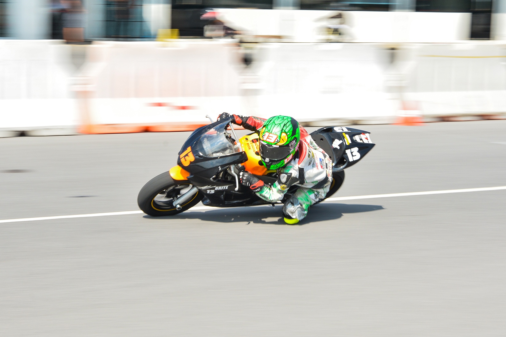 mot ngay tai giai dua xe lon nhat Thai Lan anh 26