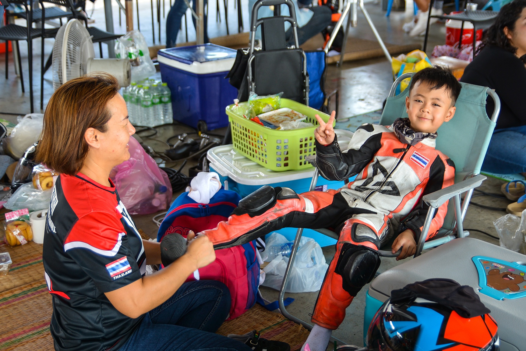 mot ngay tai giai dua xe lon nhat Thai Lan anh 12