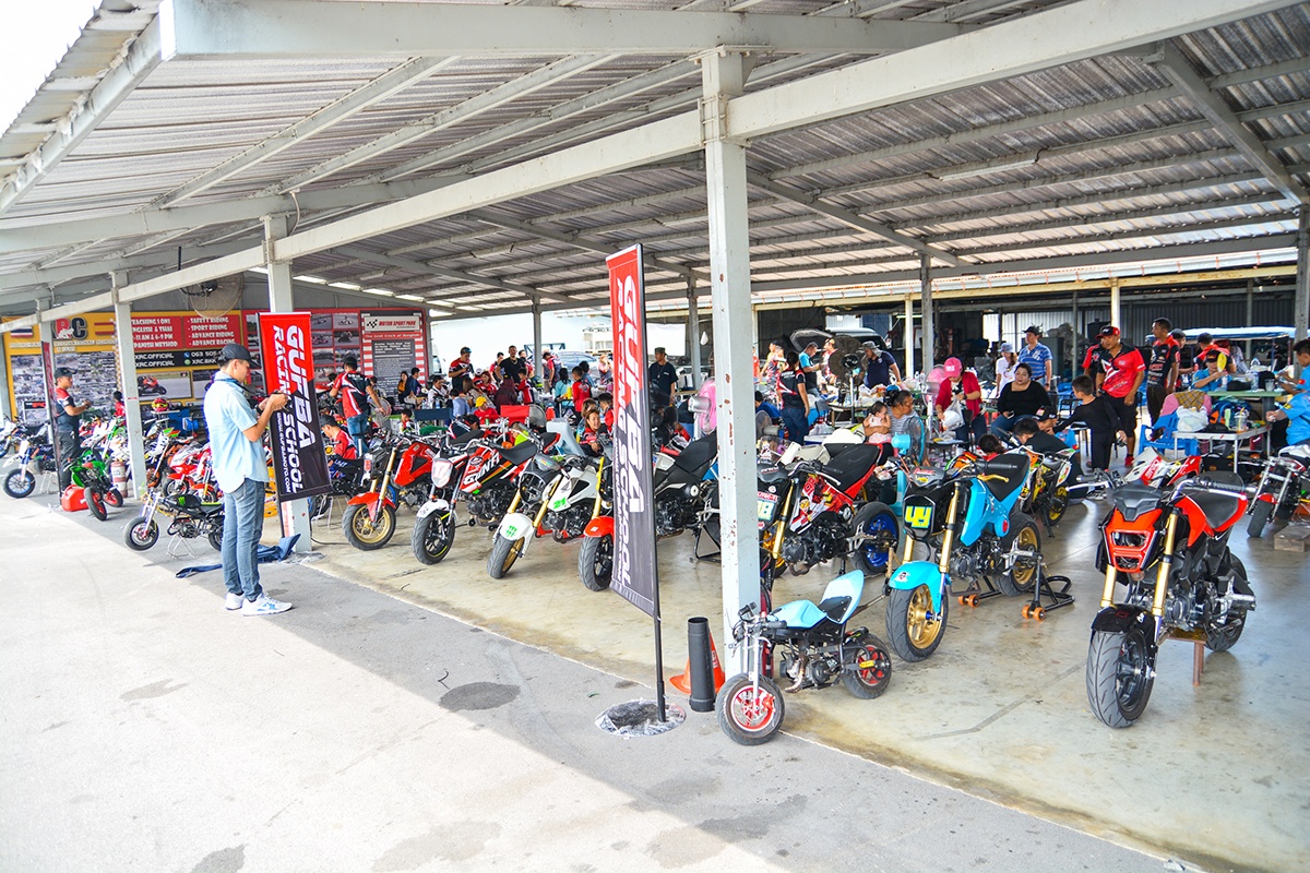 mot ngay tai giai dua xe lon nhat Thai Lan anh 21