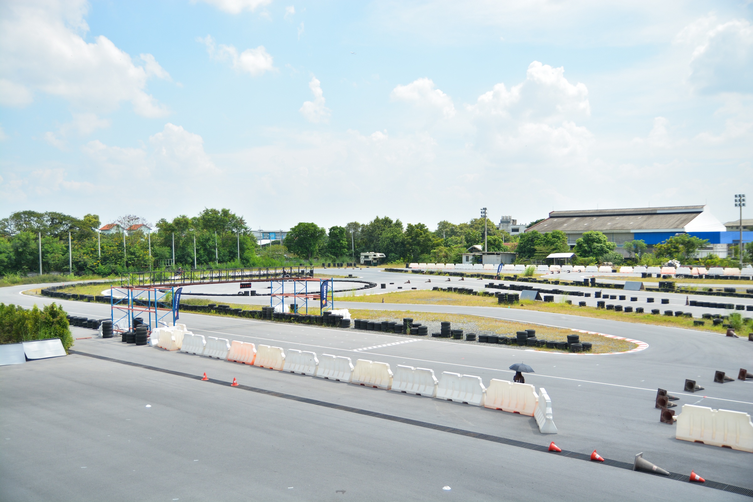 mot ngay tai giai dua xe lon nhat Thai Lan anh 16