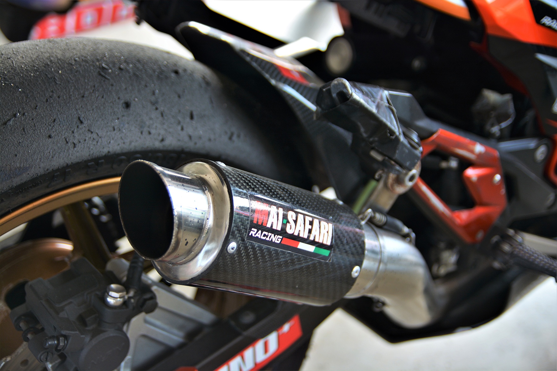 Chi tiet Kawasaki Z800 phien ban dua cua biker Thai Lan anh 11