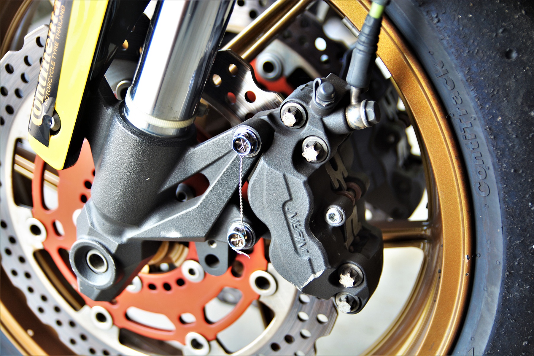 Chi tiet Kawasaki Z800 phien ban dua cua biker Thai Lan anh 13