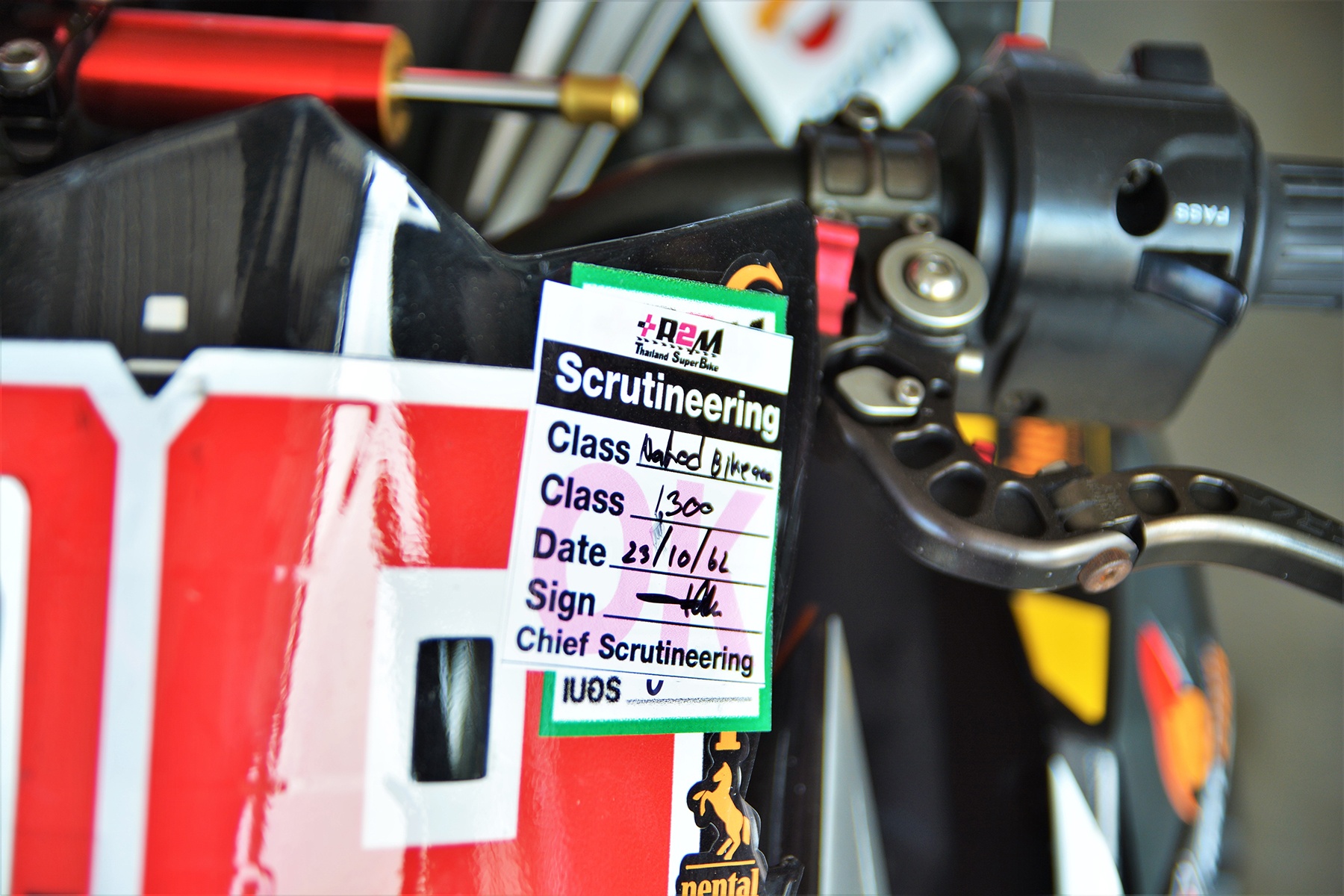 Chi tiet Kawasaki Z800 phien ban dua cua biker Thai Lan anh 4