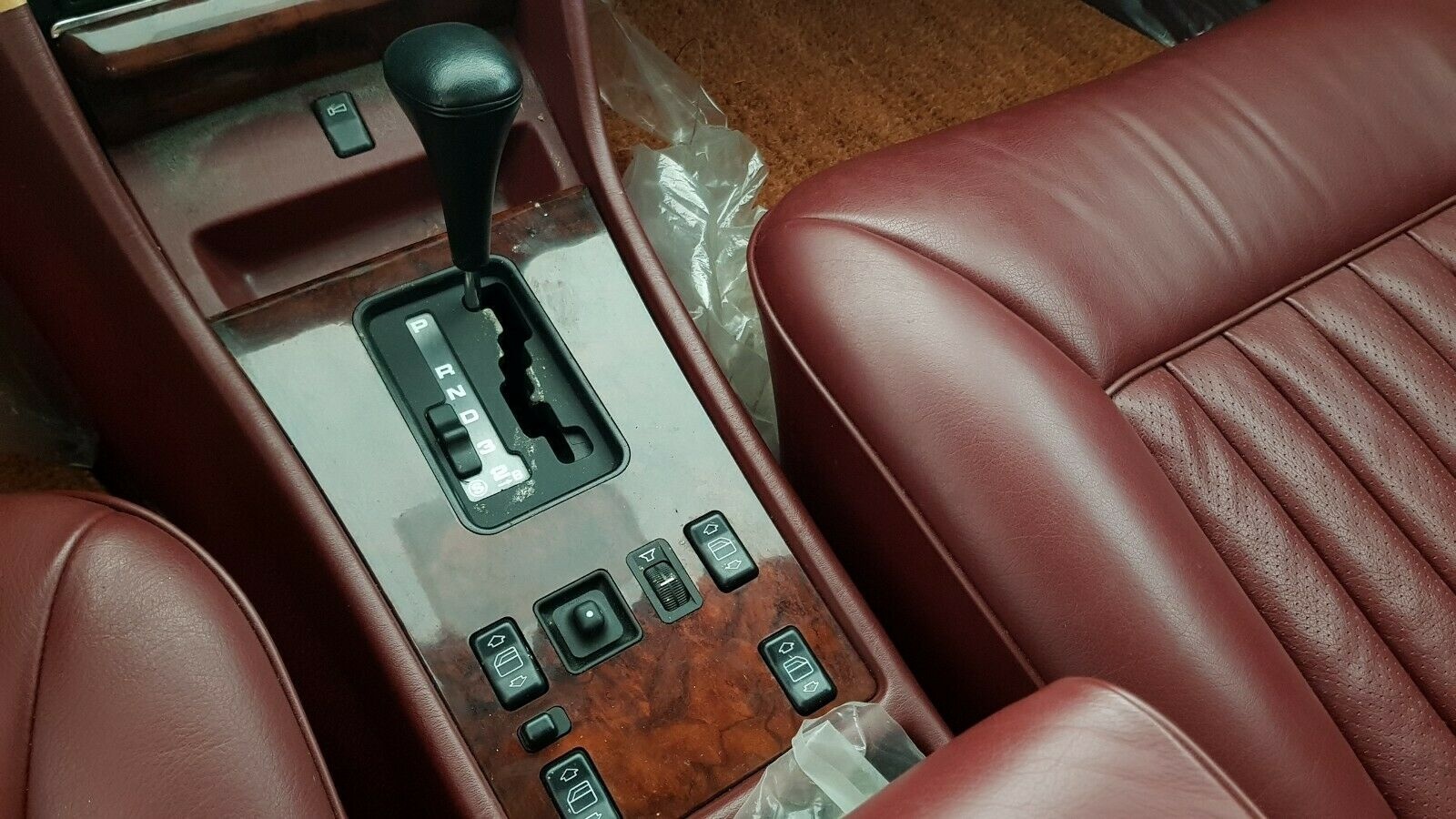 Mercedes 560 SEL doi 1986 rao ban 170.000 USD anh 4