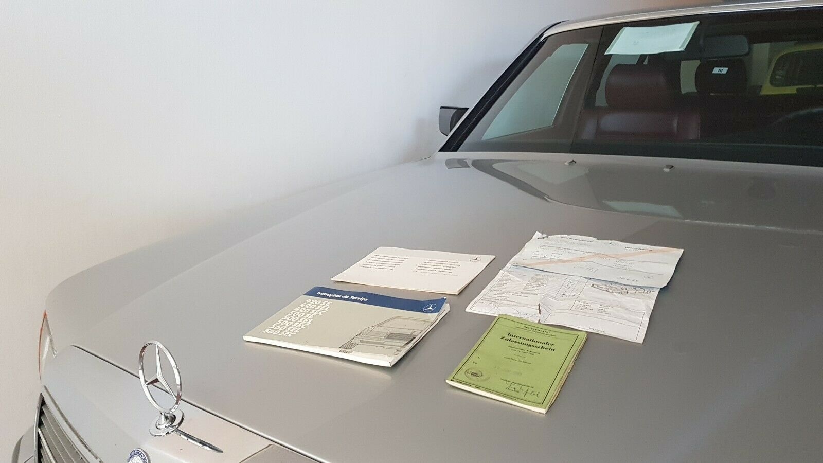 Mercedes 560 SEL doi 1986 rao ban 170.000 USD anh 2