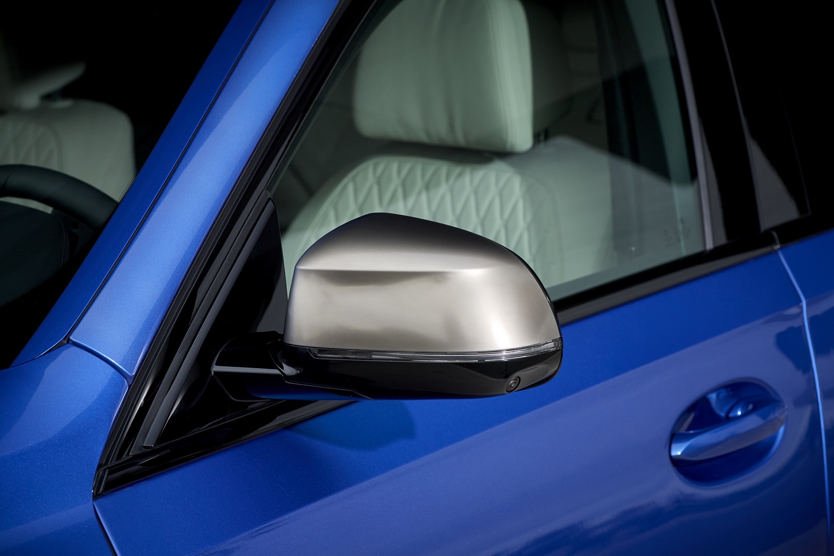 Chi tiet BMW X6 the he moi anh 15