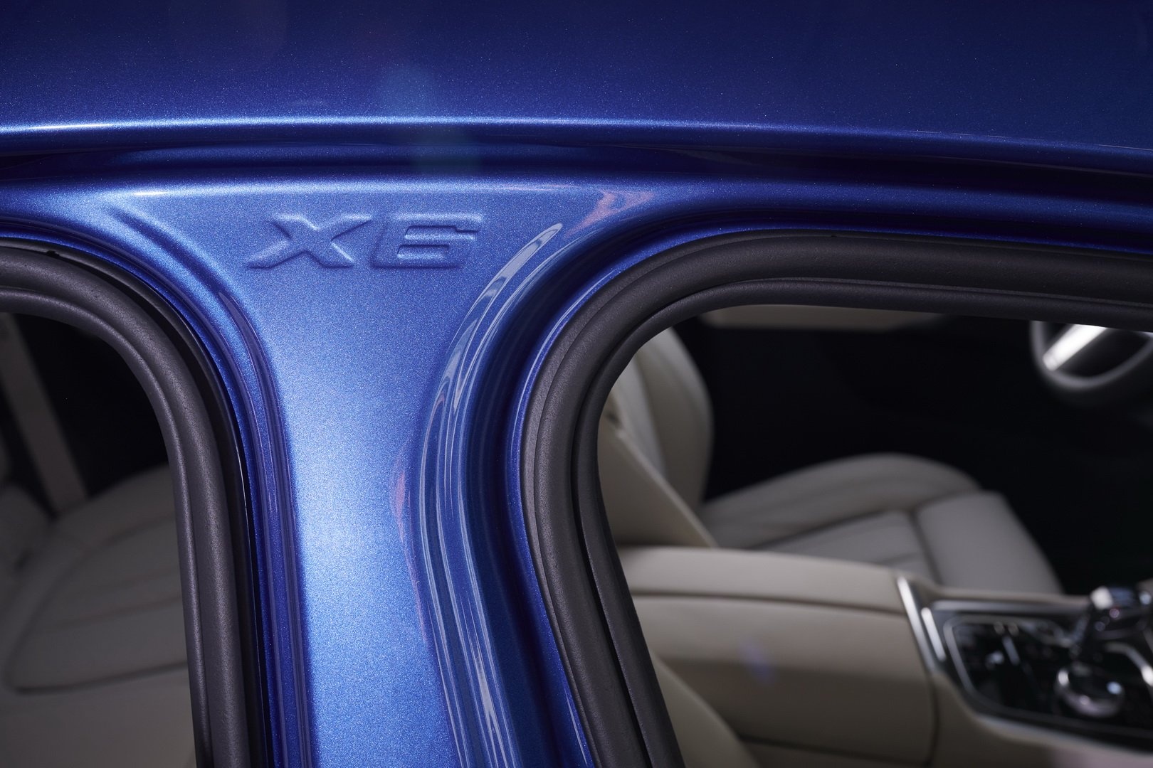 Chi tiet BMW X6 the he moi anh 18