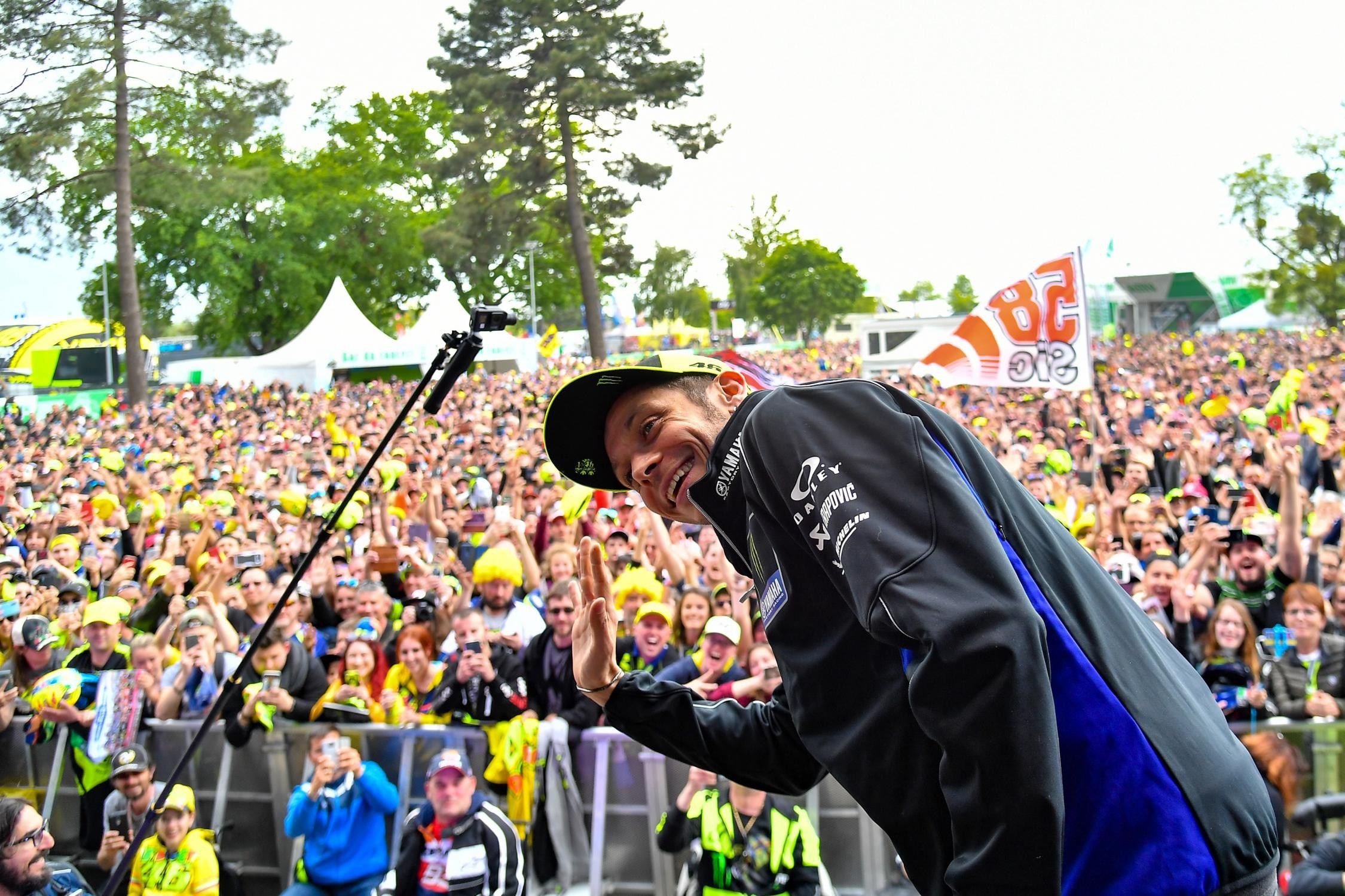 Valentino Rossi va ngay tro ve thanh dia Sepang anh 27