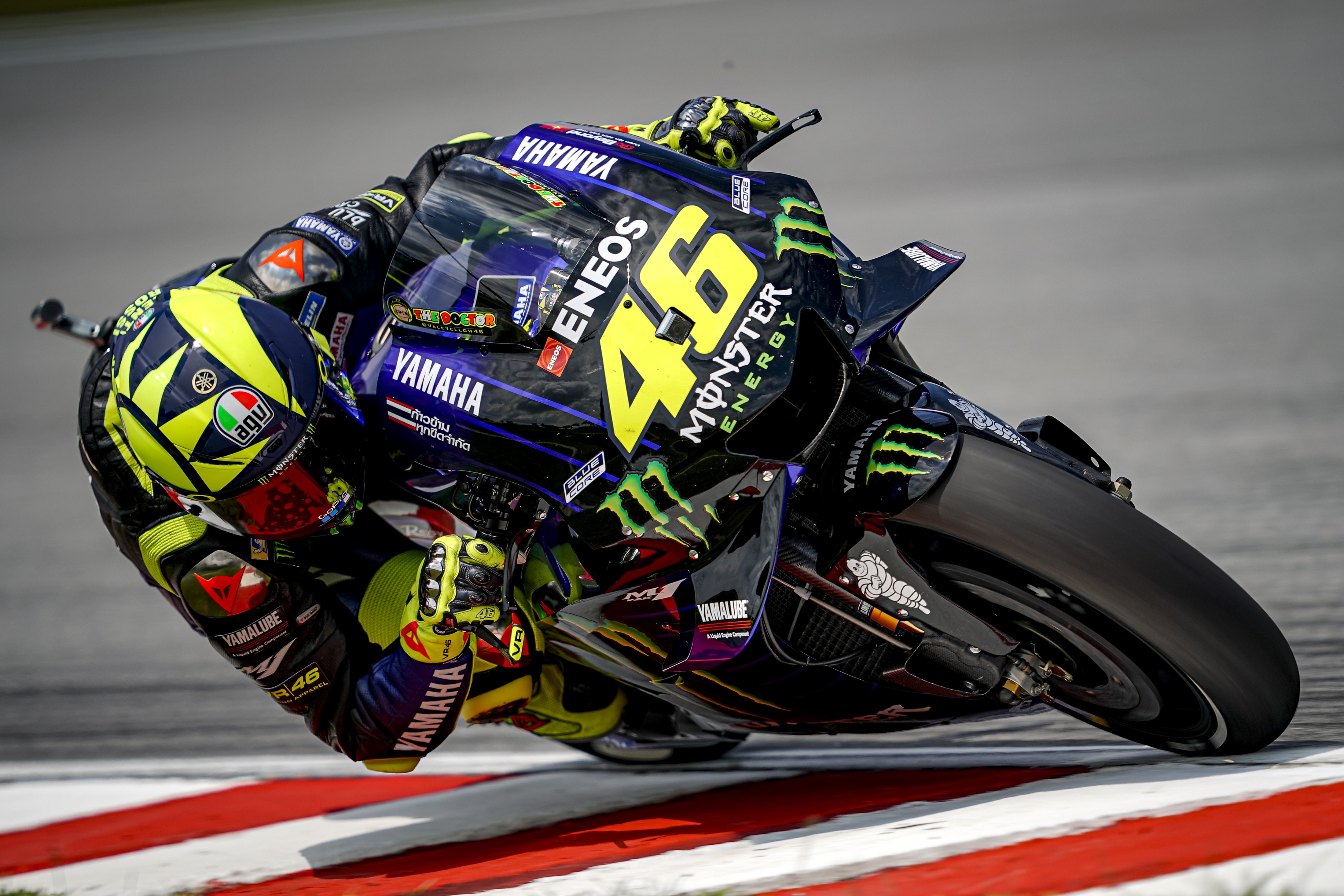 Valentino Rossi va ngay tro ve thanh dia Sepang anh 23