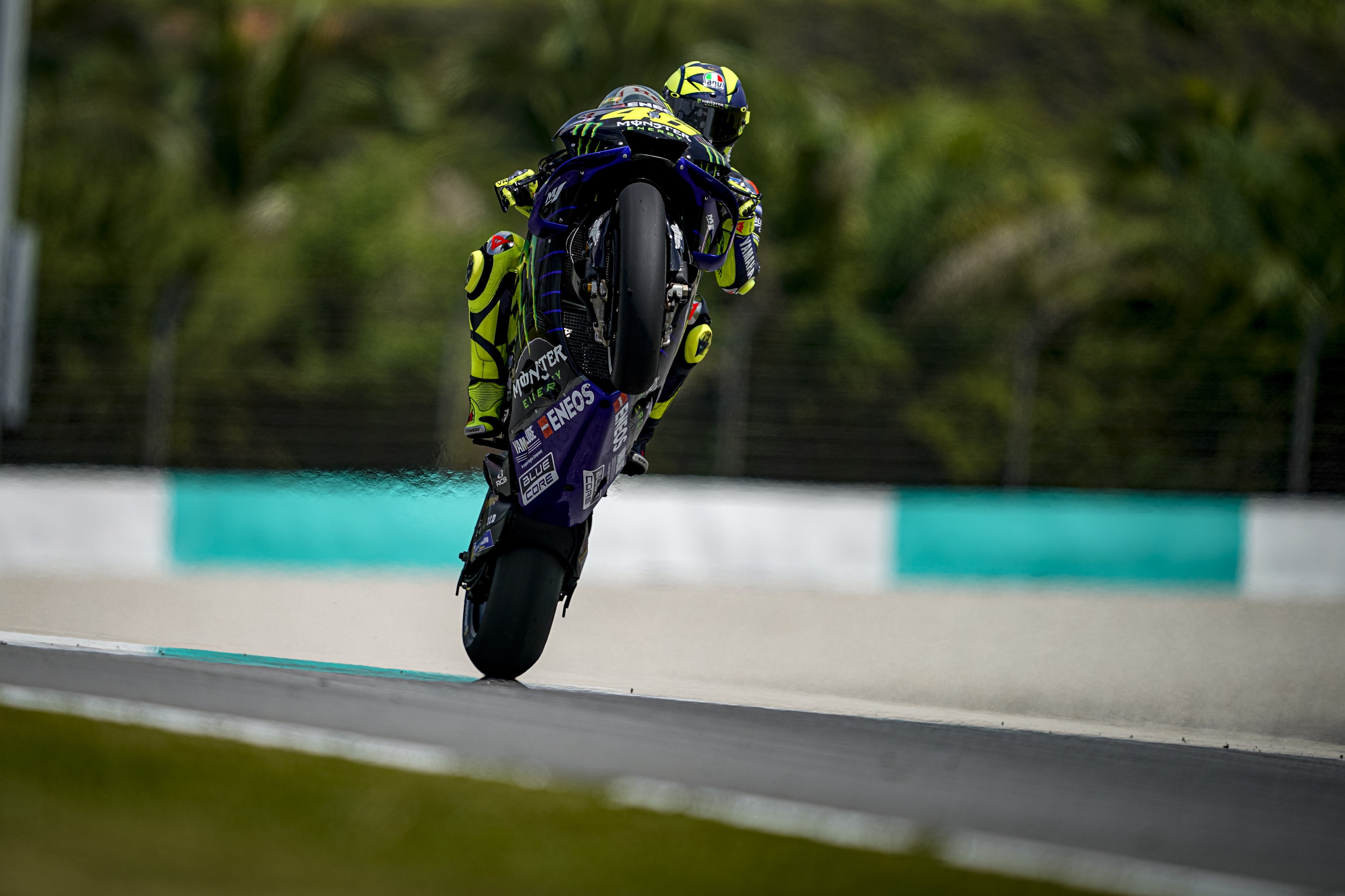 Valentino Rossi va ngay tro ve thanh dia Sepang anh 26