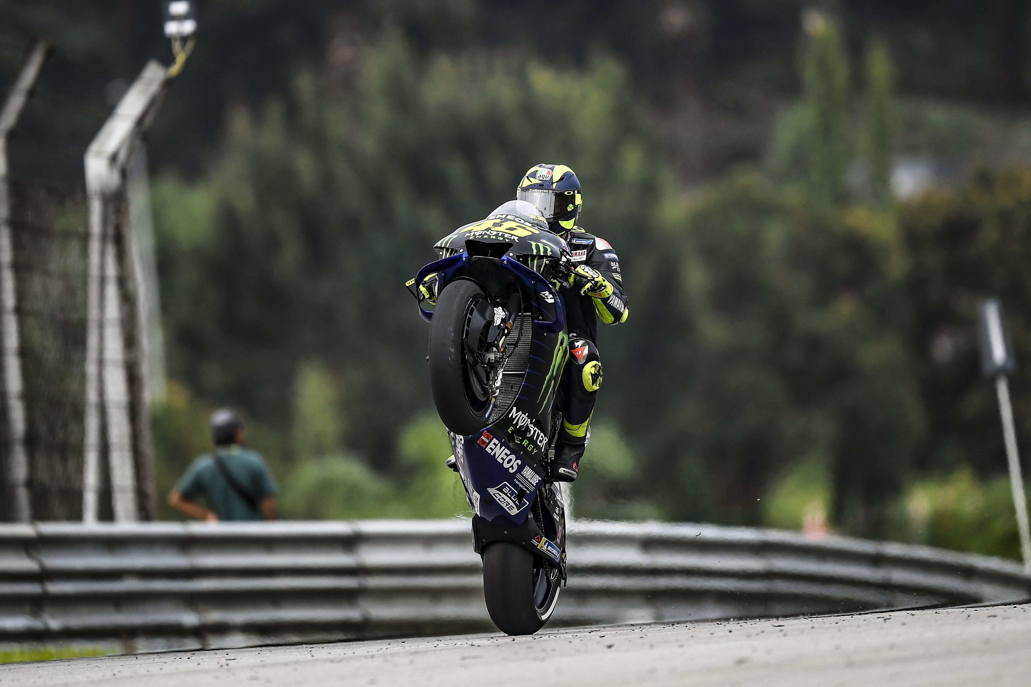 Valentino Rossi va ngay tro ve thanh dia Sepang anh 8