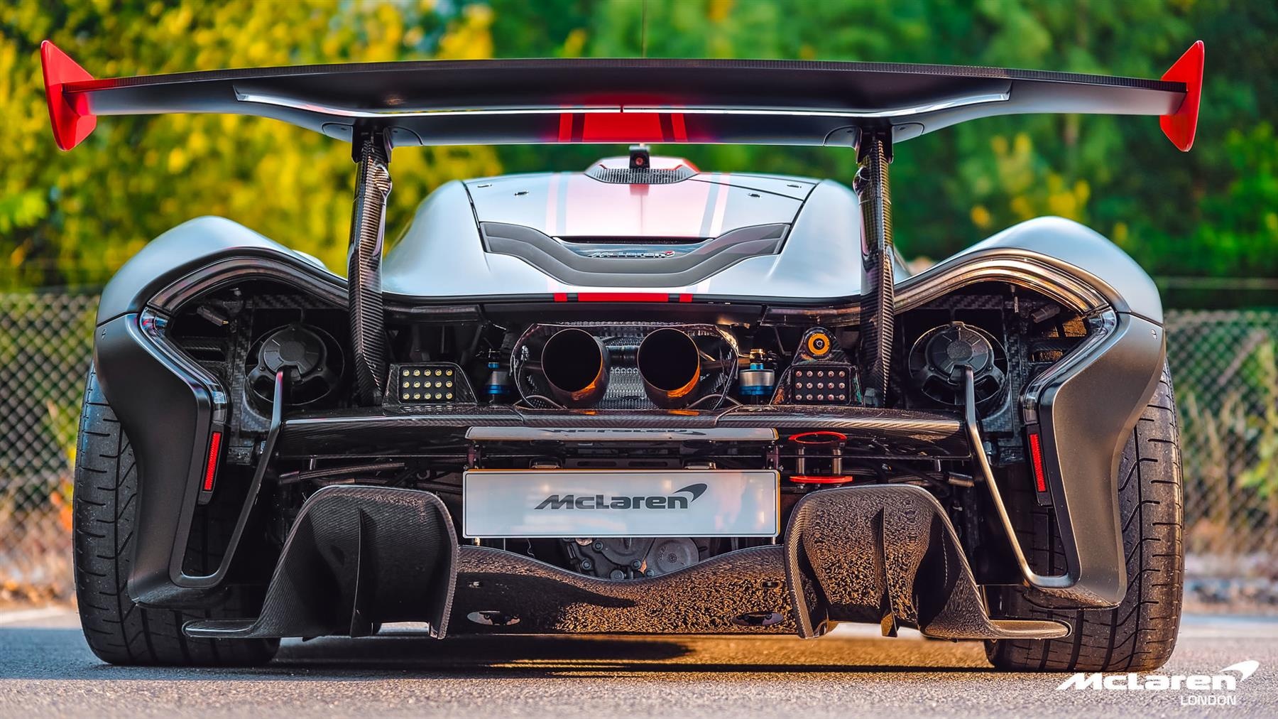 Sieu xe McLaren P1 GTR rao ban voi gia 4 trieu USD anh 2