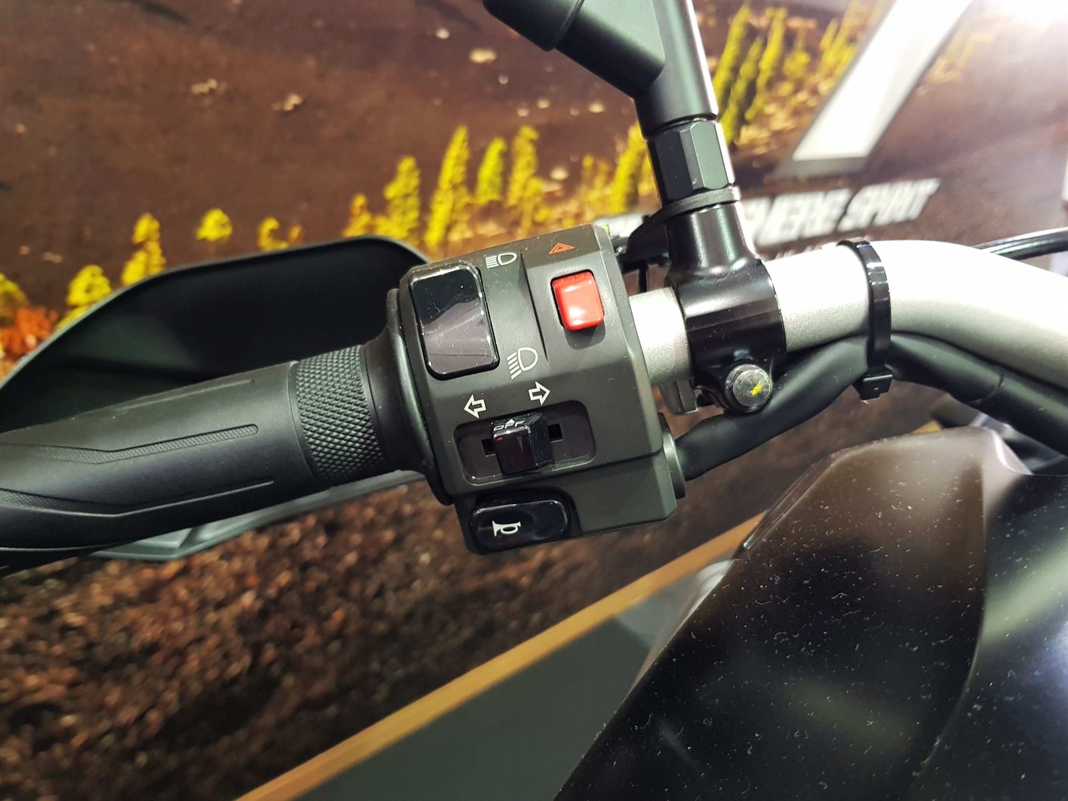 Chi tiet Tenere 700 anh 4