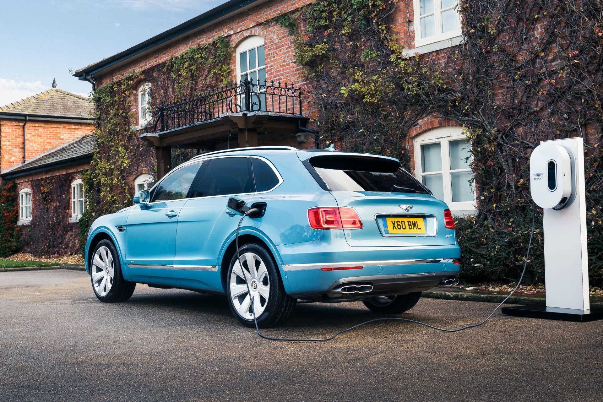 Bentley Bentayga co them tuy chon 7 cho anh 2