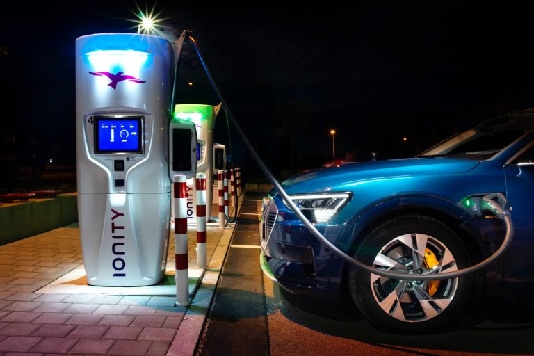 Audi cat giam gan 10.000 nhan su anh 1