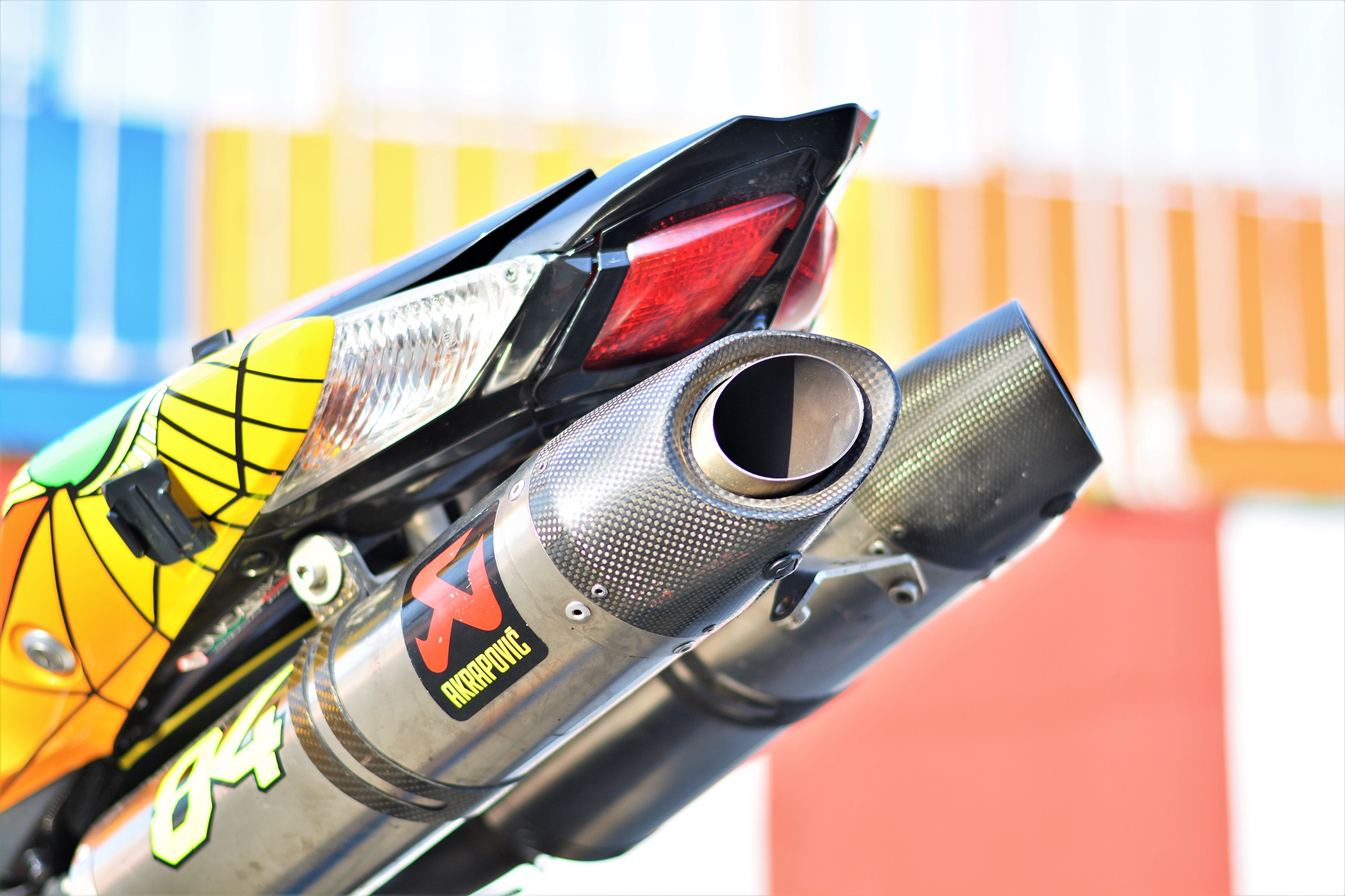 Suzuki GSX-R750 do sang so bang nut nhan doc nhat VN anh 10