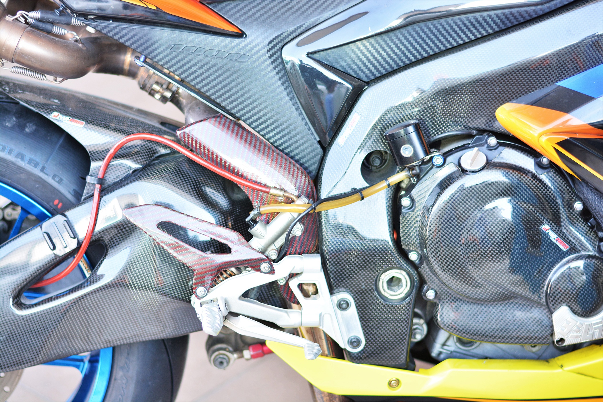 Suzuki GSX-R750 do sang so bang nut nhan doc nhat VN anh 5