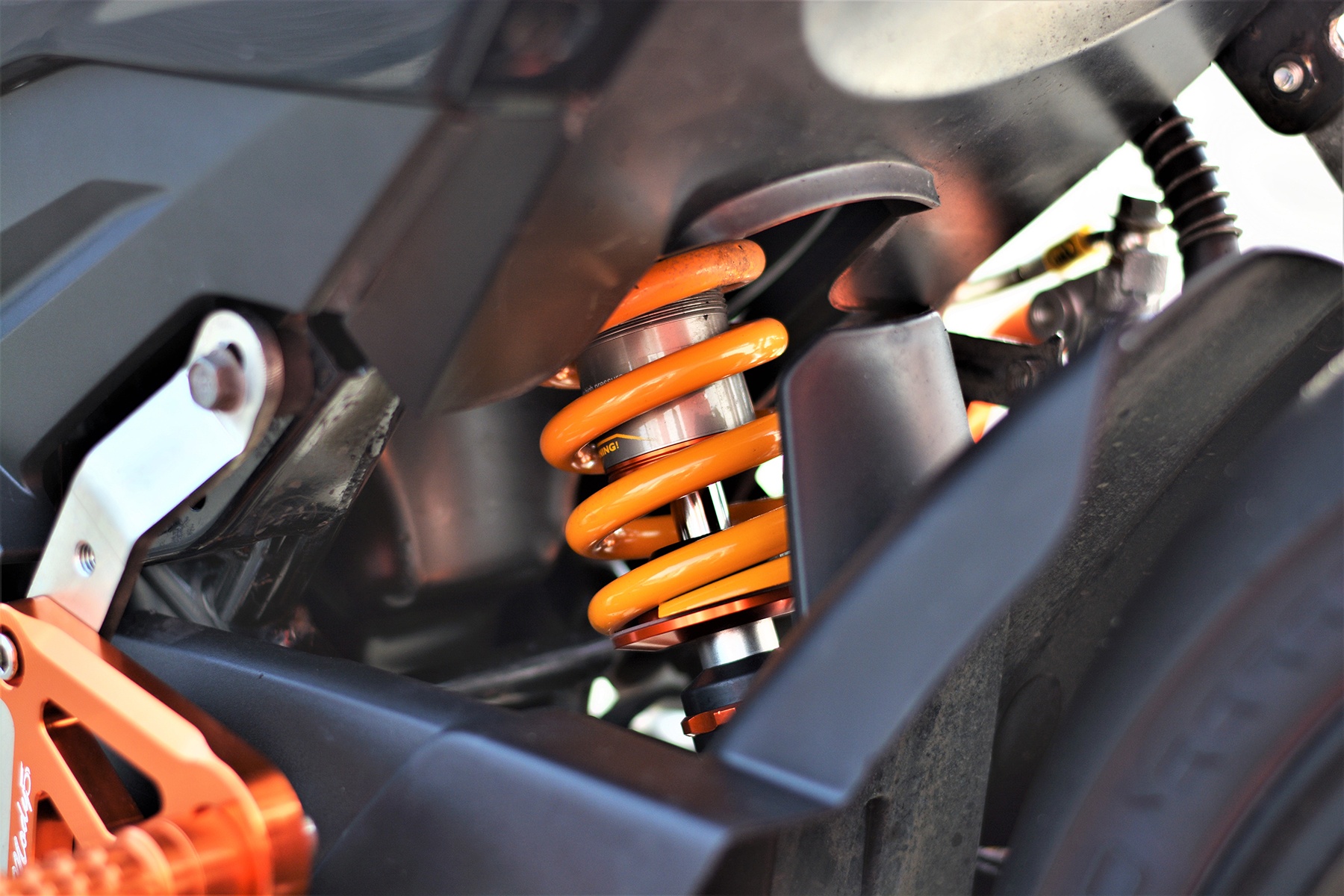 Exciter 150 duoc thay doi gi de chay tren san dua anh 6