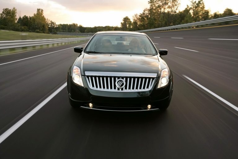 600.000 xe Ford bi trieu hoi anh 2